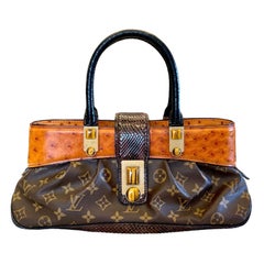 UNWORN Exotische Louis Vuitton Marc Jacobs Monogrammierte Straußen-Tigerauge-Tasche aus Segeltuch