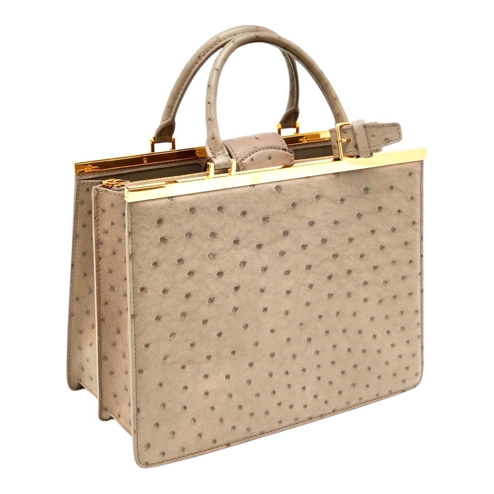 A Louis Vuitton signature piece that will last you for many years, from one of Vuitton's most stunning collections designed by Marc Jacobs

Very rare Collector's item - only very few pieces were made to order for selected clients by invitation