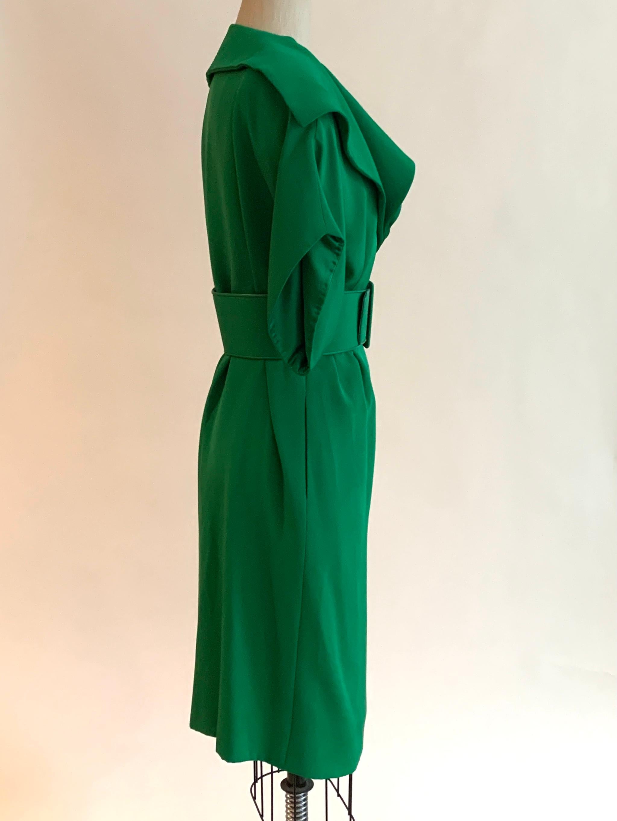 Unworn Galanos 1980s Kelly Green Coat Dress with Draped Shawl Collar In Good Condition In San Francisco, CA