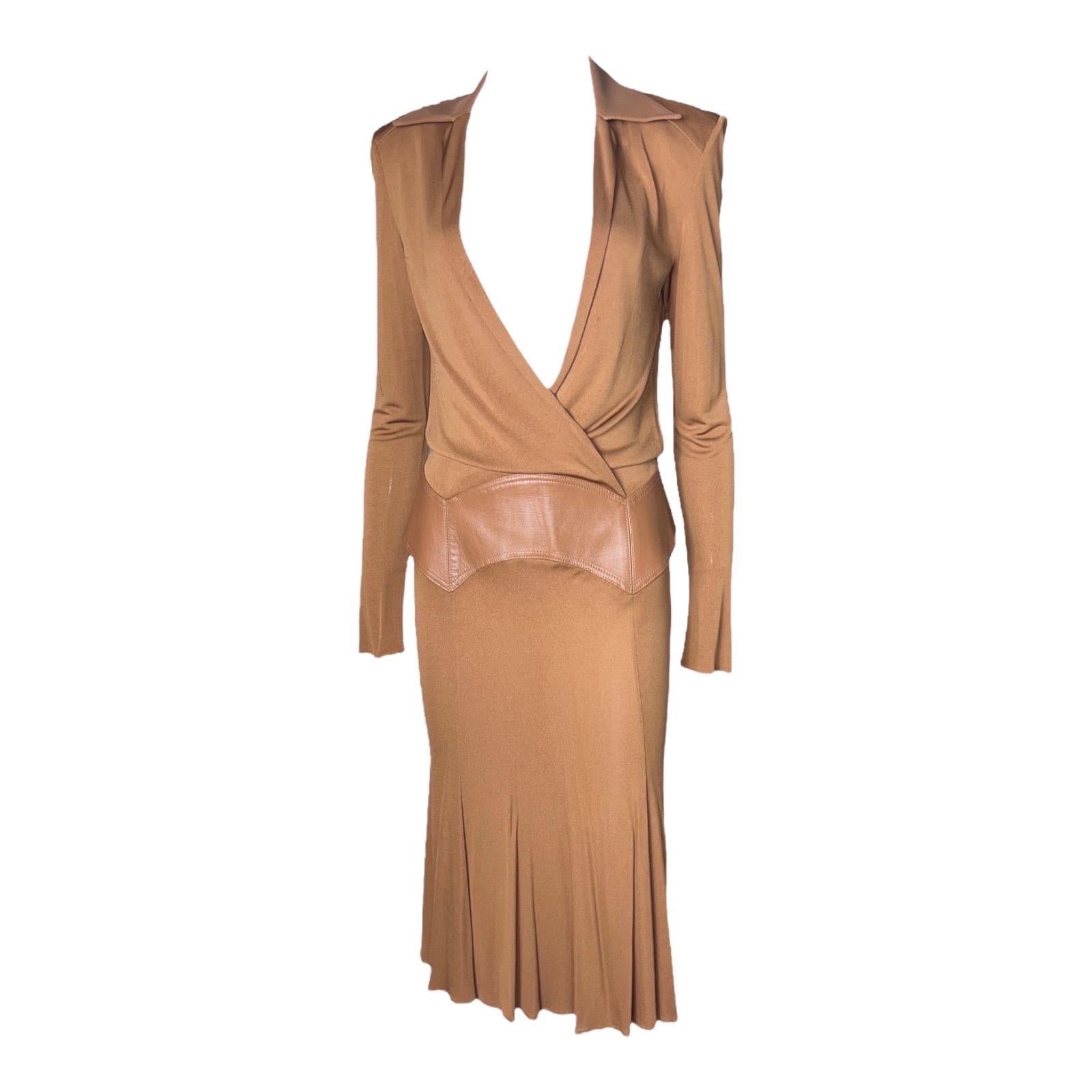 UNWORN Gianni Versace Couture 2001 Rare Cognac Brown Leather Evening Dress 40 In Good Condition For Sale In Switzerland, CH