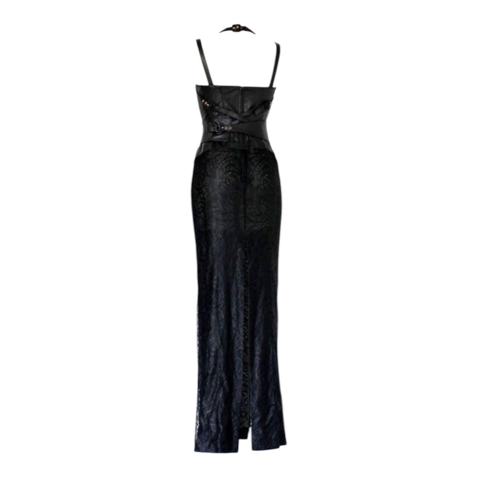 UNWORN Gianni Versace Couture FW 2001 Black Lace Leather Bondage Gown Dress 40 In Good Condition For Sale In Switzerland, CH