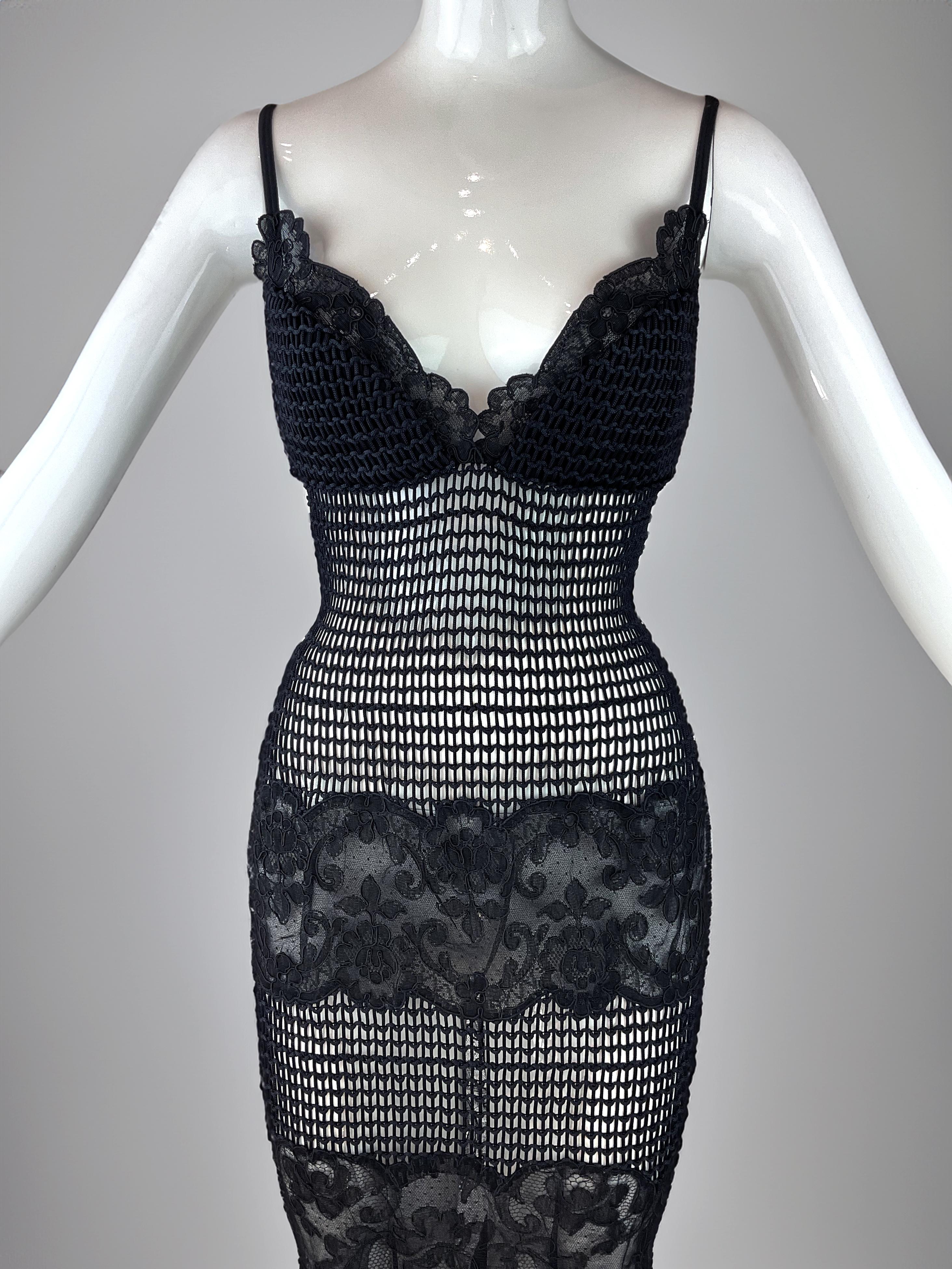 Women's Unworn Gianni Versace Fall/Winter F/W 1993 Runway Gown — Naomi Campbell Look For Sale