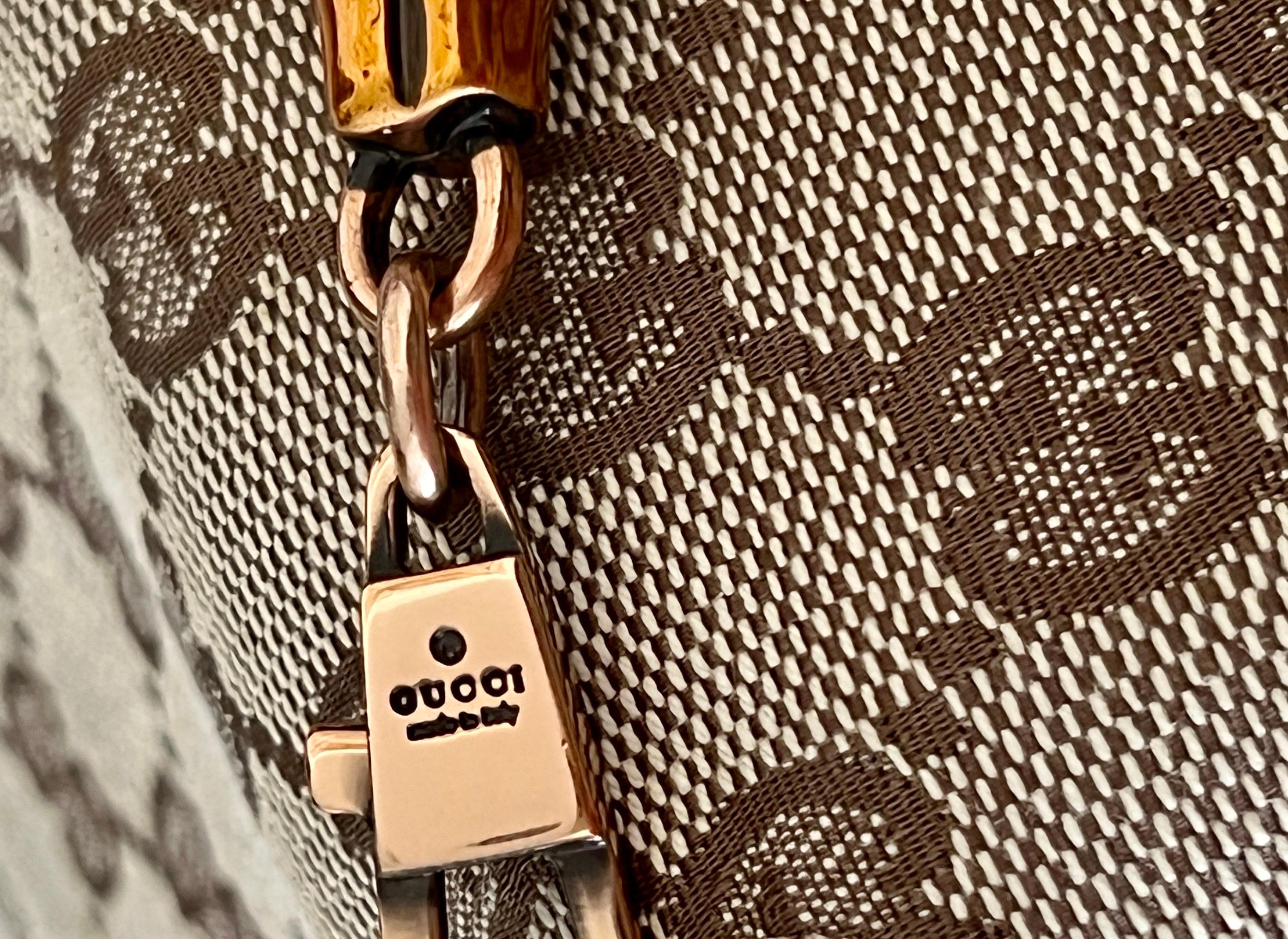 UNWORN Gucci by Tom Ford 2004 Exotische GG Monogramm Schlangenkopf-Tasche mit Juwelenbesatz 4