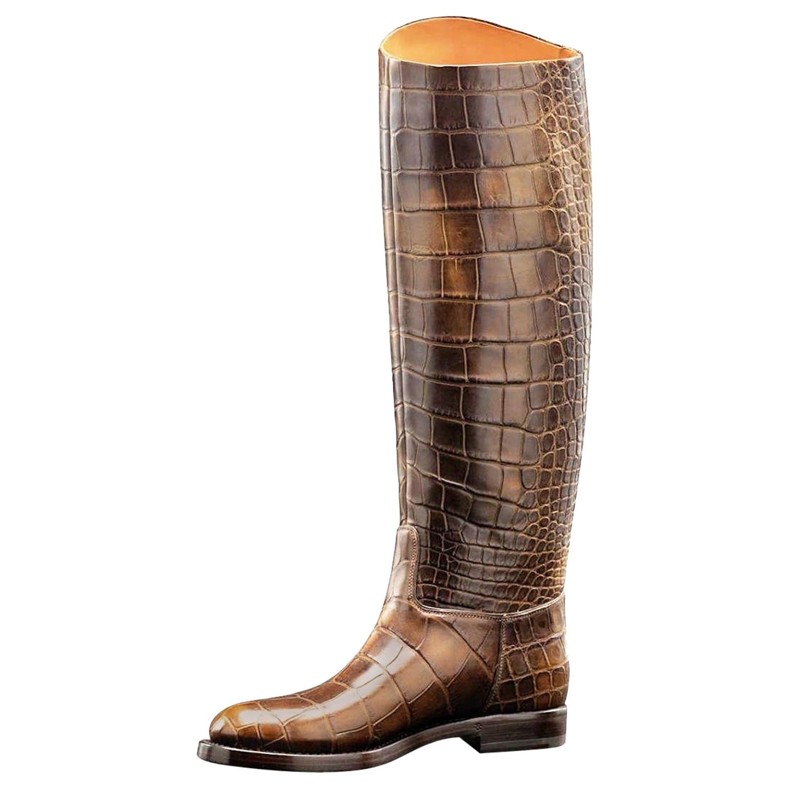 UNWORN Gucci Exotic Crocodile Skin 1921 Collection Crest Riding Style Boots 46.5 For Sale