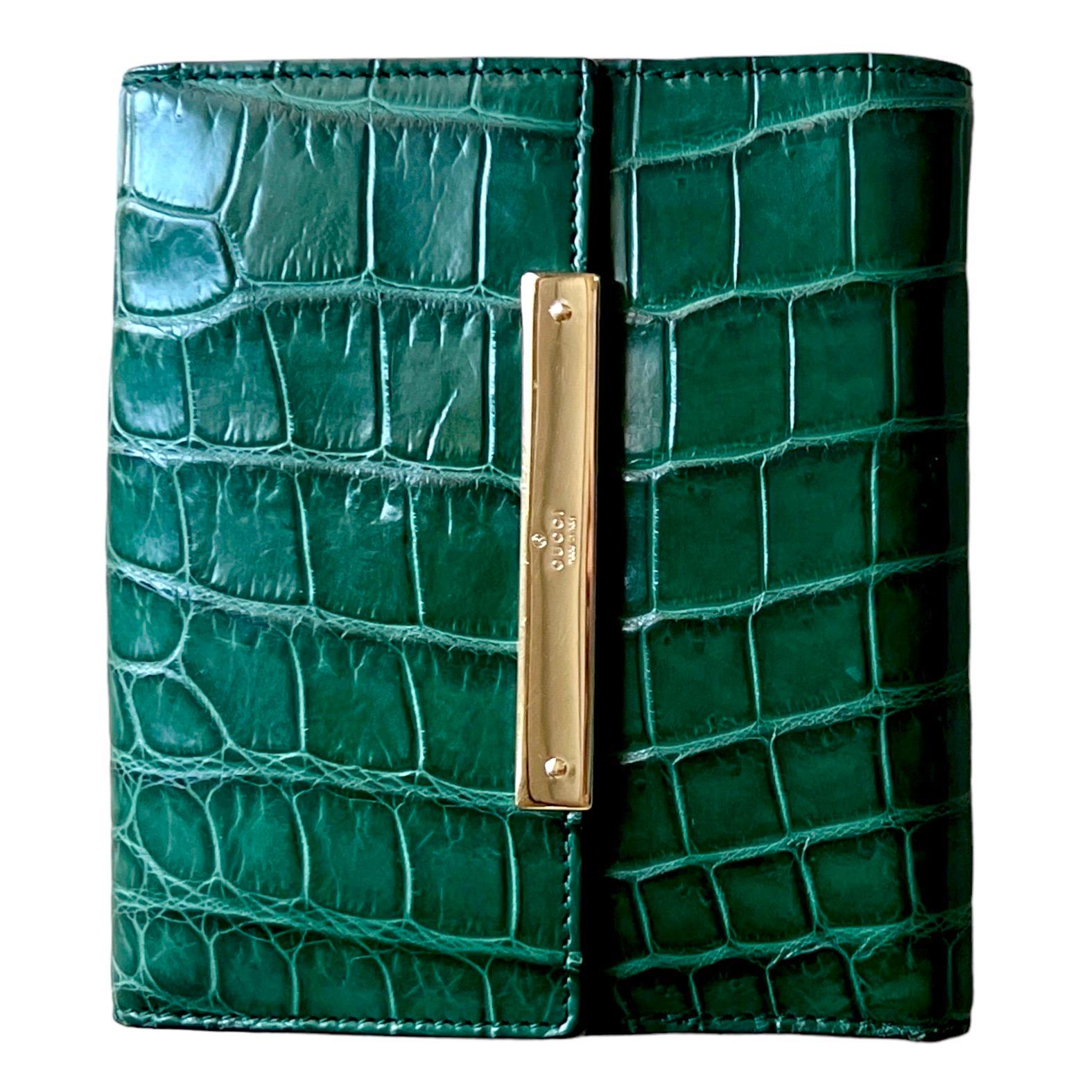 UNWORN Gucci Exotic Green Crocodile Skin Wallet - Rare & Unique Color 7
