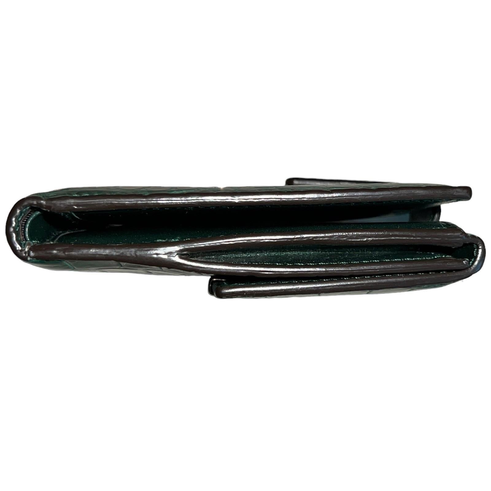 UNWORN Gucci Exotic Green Crocodile Skin Wallet - Rare & Unique Color In Good Condition In Switzerland, CH