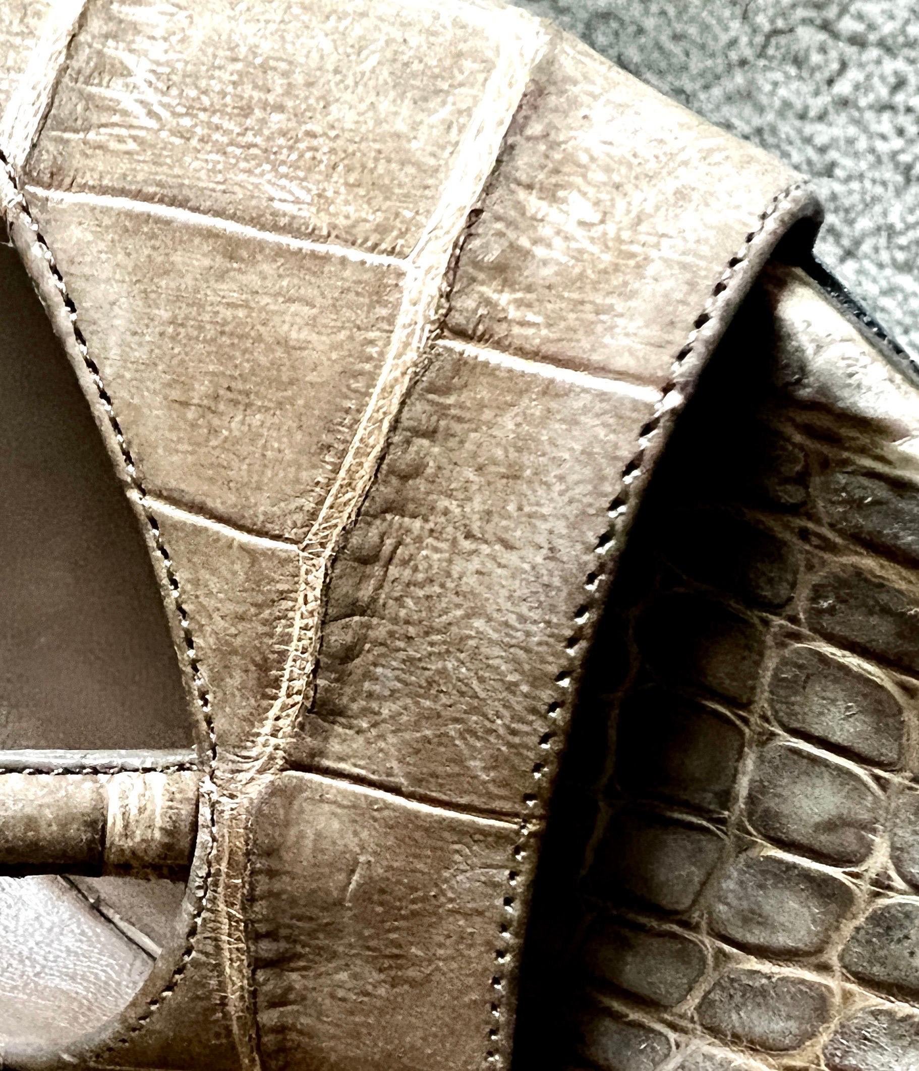 UNWORN Gucci Exotic Matte Crocodile Skin Plateau High Heels Sandals 39 For Sale 2