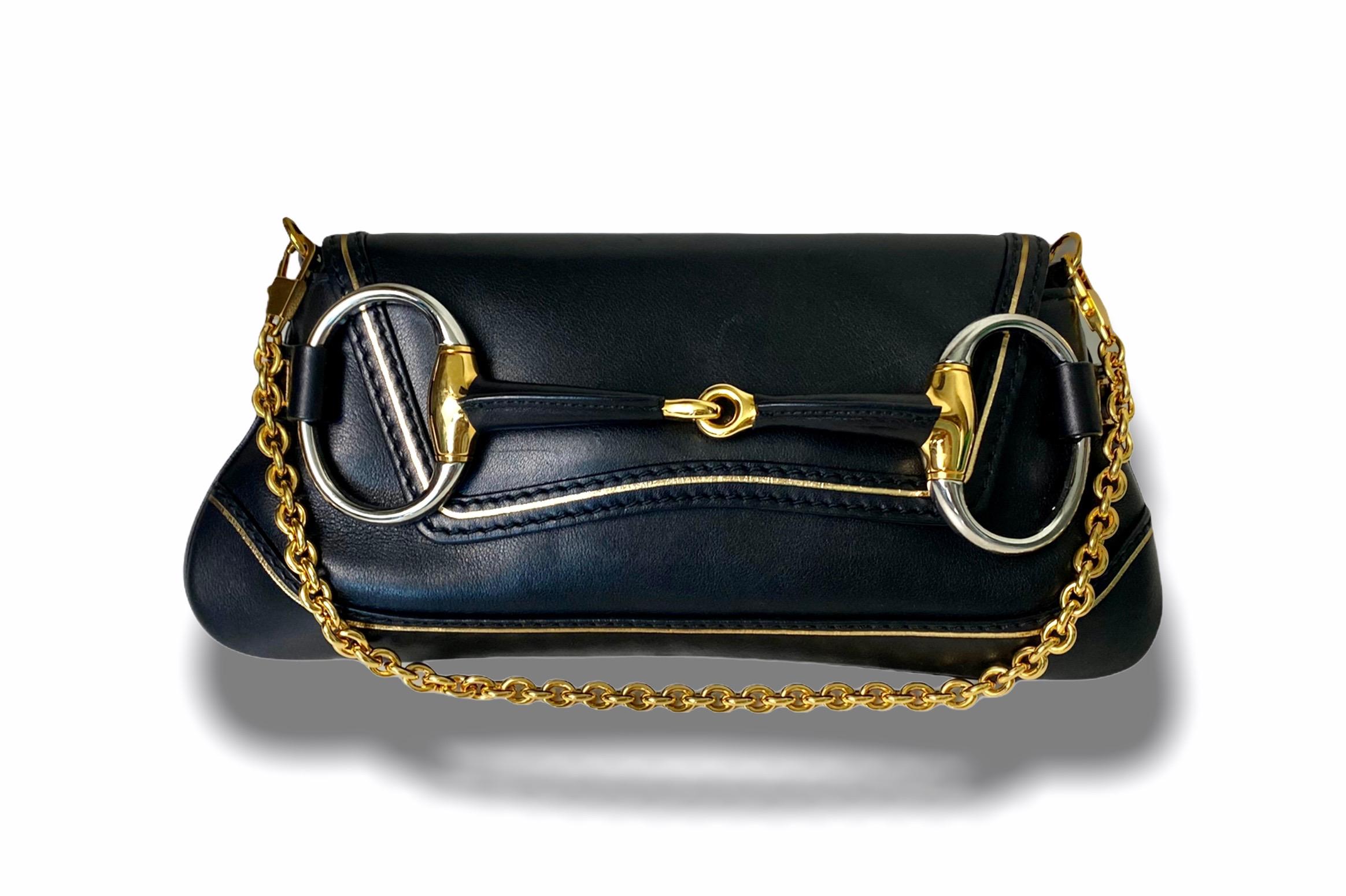 UNZERWARTET Gucci Limited Edition Schwarzes Leder bemalt Flora Horsebit Tasche Clutch im Zustand „Gut“ in Switzerland, CH