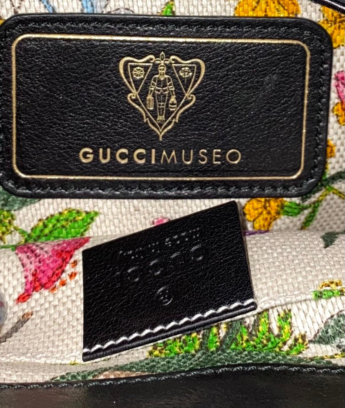 UNZERWARTET Gucci Limited Edition Schwarzes Leder bemalt Flora Horsebit Tasche Clutch 2