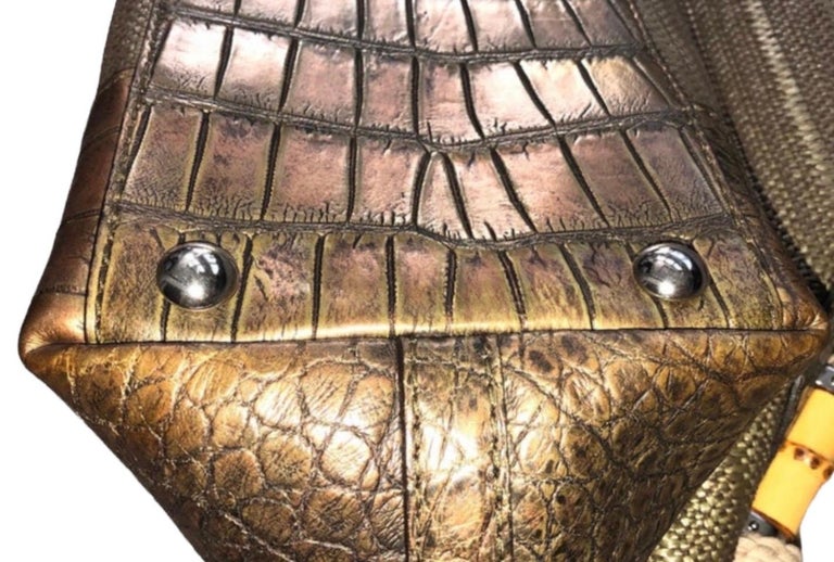UNWORN Gucci Woven Raffia Metallic Crocodile Trimming Shopper Shoulder Bag Tote For Sale 1