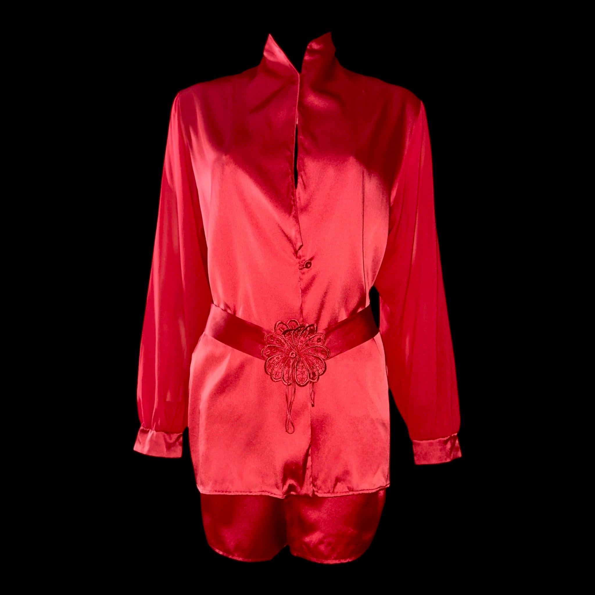 UNWORN LA PERLA Red Silk Blouse Shorts Chinoiserie Ensemble with Belt S Pour femmes en vente