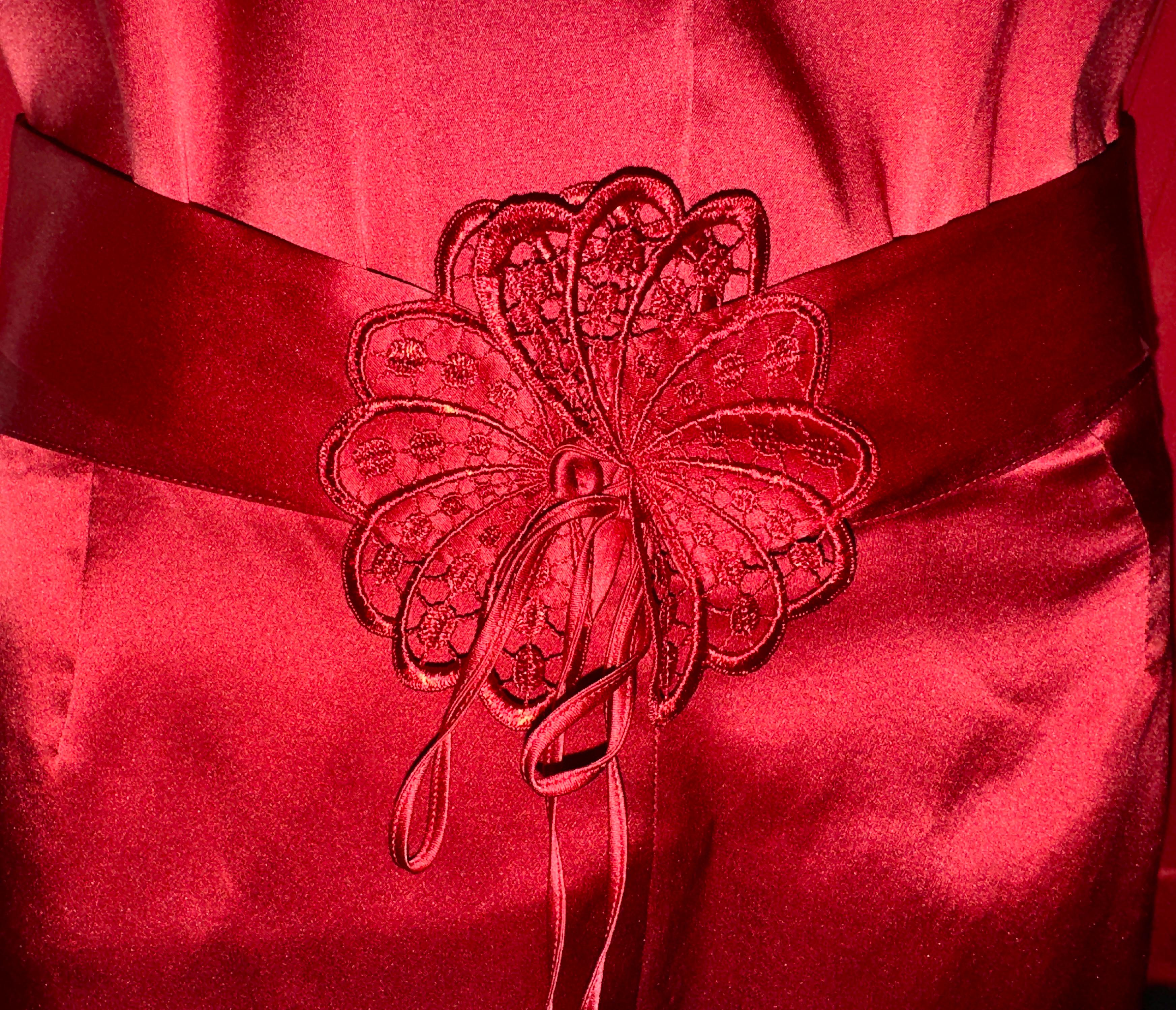 UNWORN LA PERLA Red Silk Blouse Shorts Chinoiserie Ensemble with Belt S en vente 2