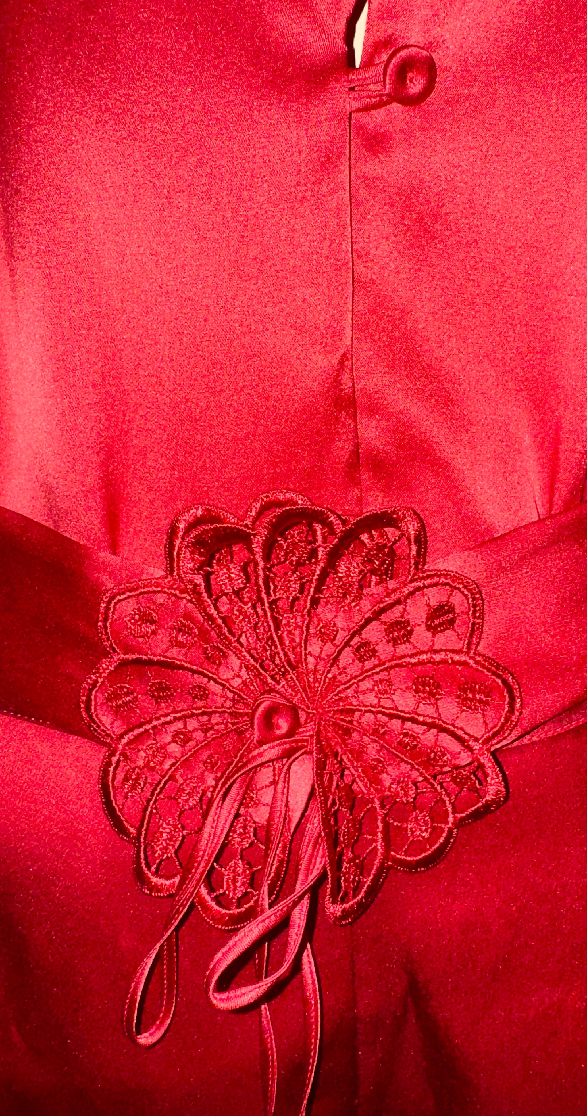 UNWORN LA PERLA Red Silk Blouse Shorts Chinoiserie Ensemble with Belt S en vente 4