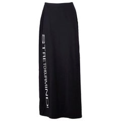 Jupe longue Moschino vintage des années 1990, imprimé holographique « Stretch Your Mind », jamais portée