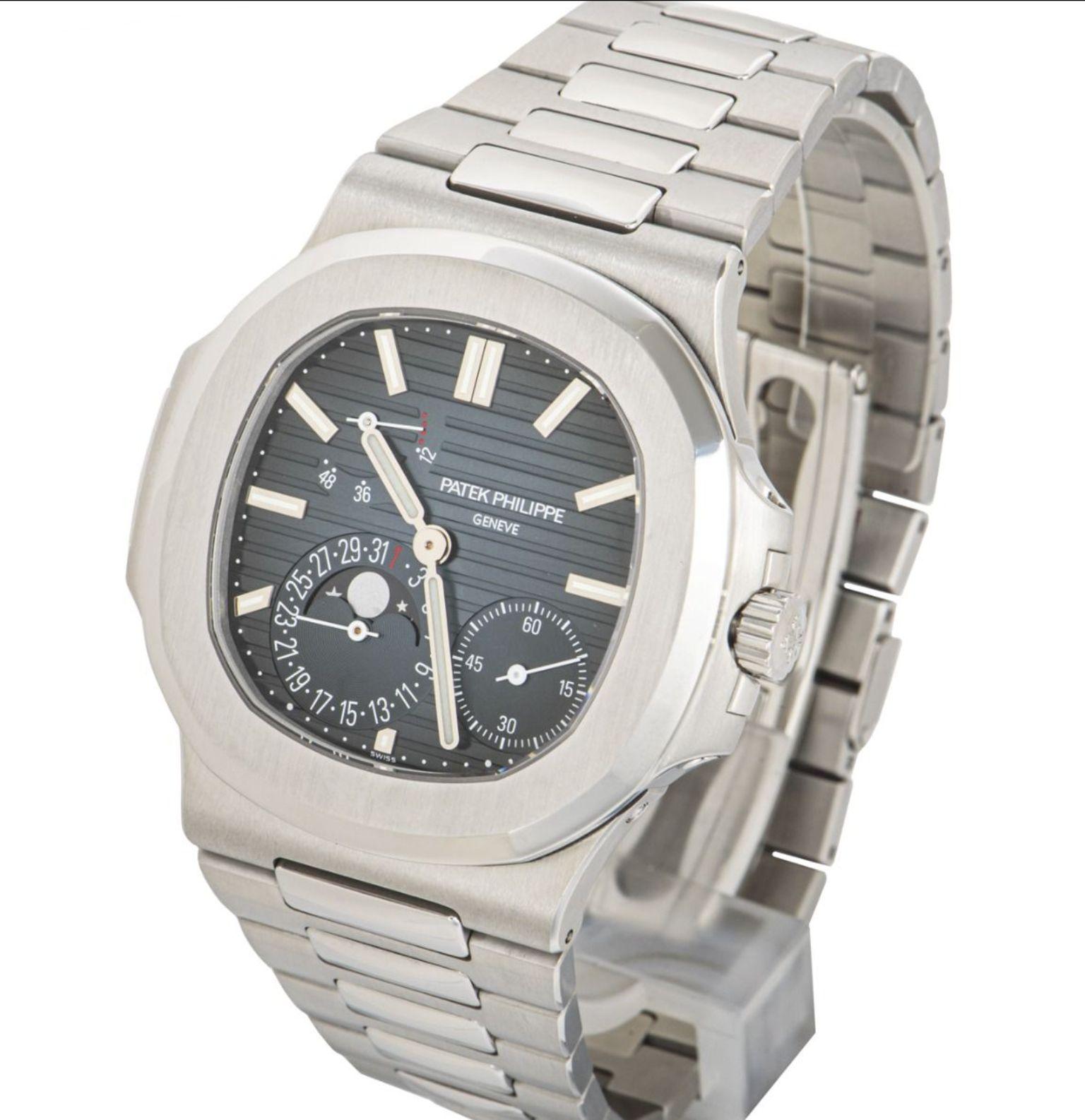Unworn Patek Philippe Nautilus Stainless Steel 5712/1A-00 In New Condition In London, GB