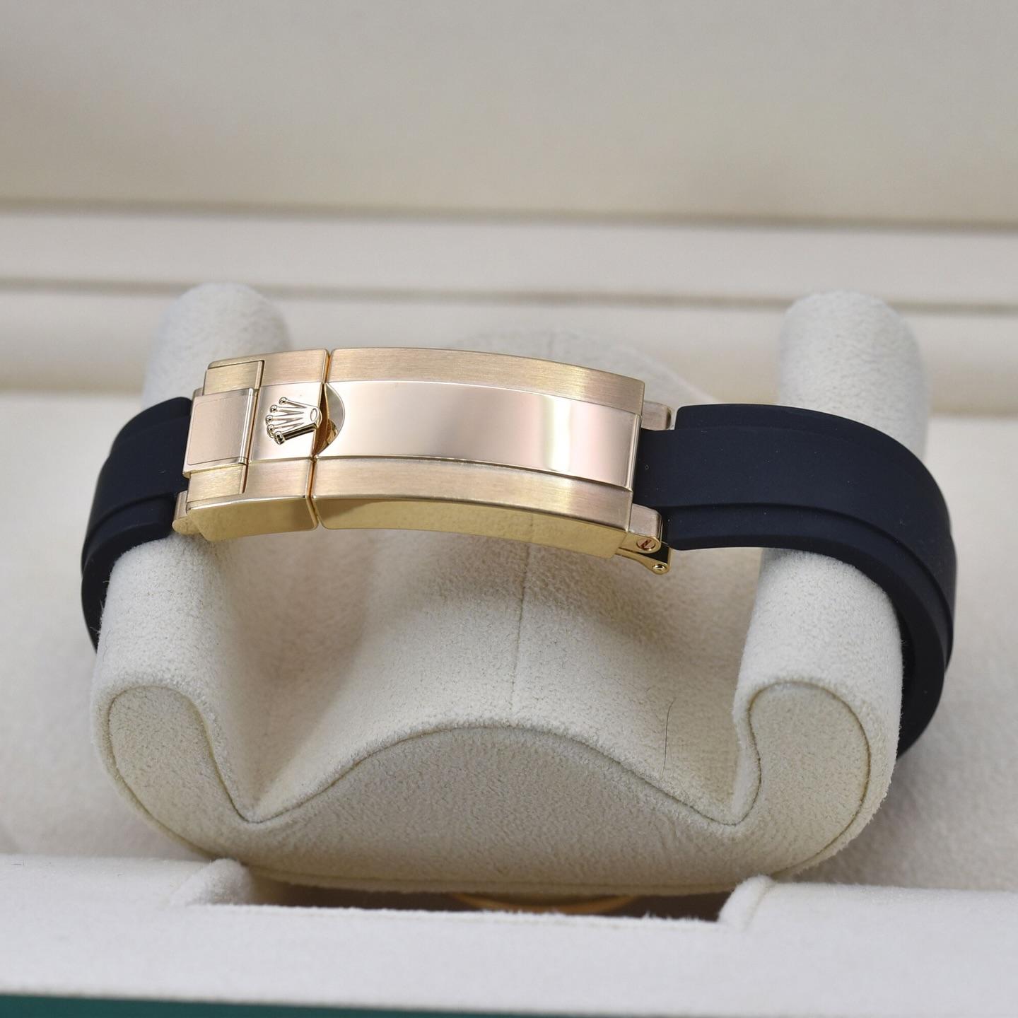 Rolex Cosmograph Daytona sin usar Referencia# 126518ln, Juego completo, 2025 en Nuevo estado para la venta en New York, NY