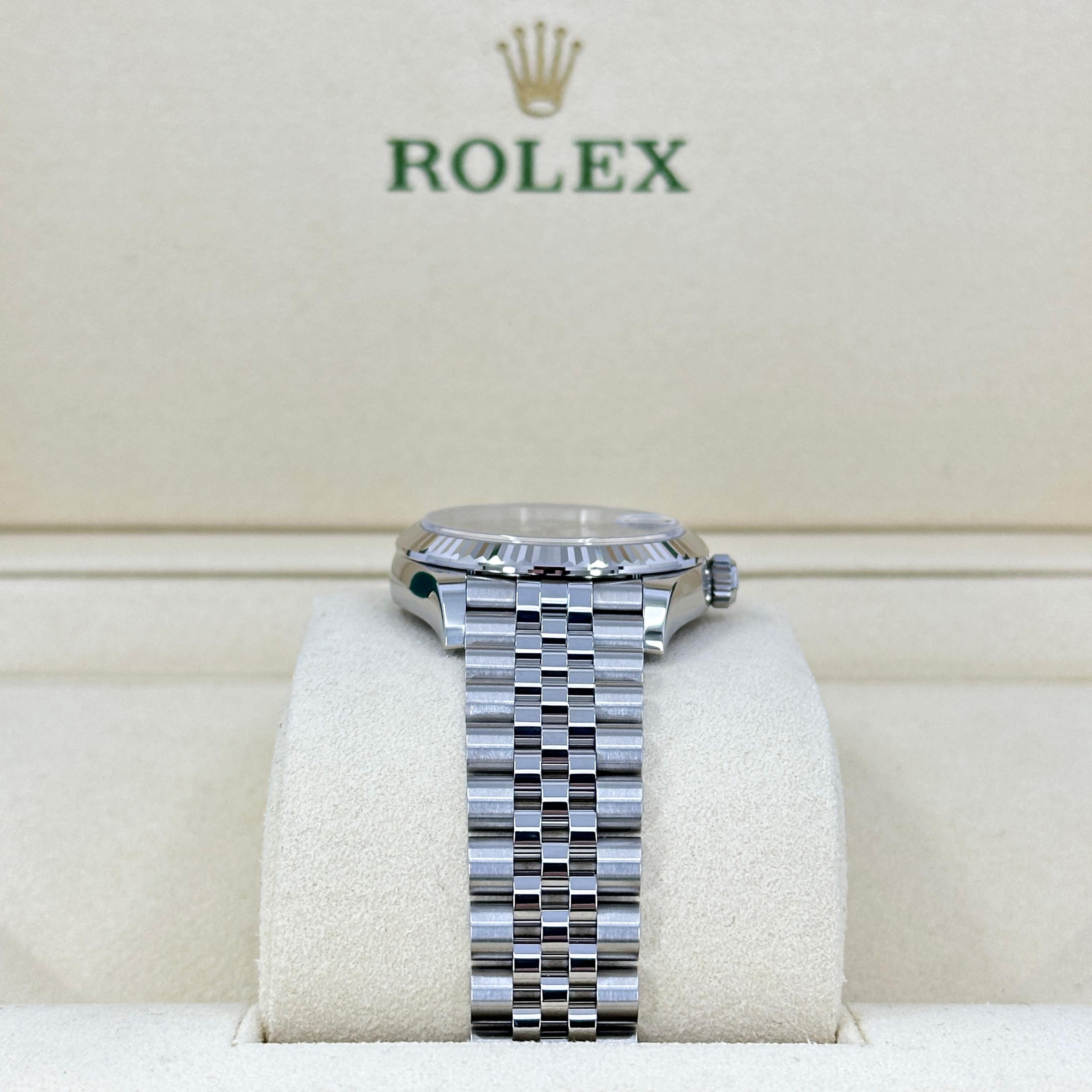 Ungetragene Rolex Datejust 31 Grey Jubilee Reference# 278274, Komplettset, 2025 im Zustand „Neu“ im Angebot in New York, NY