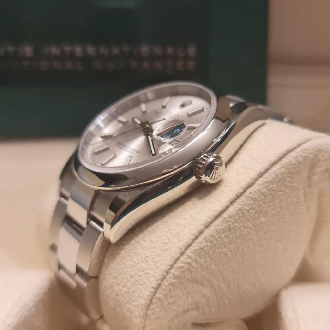 Unworn Rolex Datejust 36 Silver Oyster Reference# 126200, Complete set, 2025 In New Condition For Sale In New York, NY