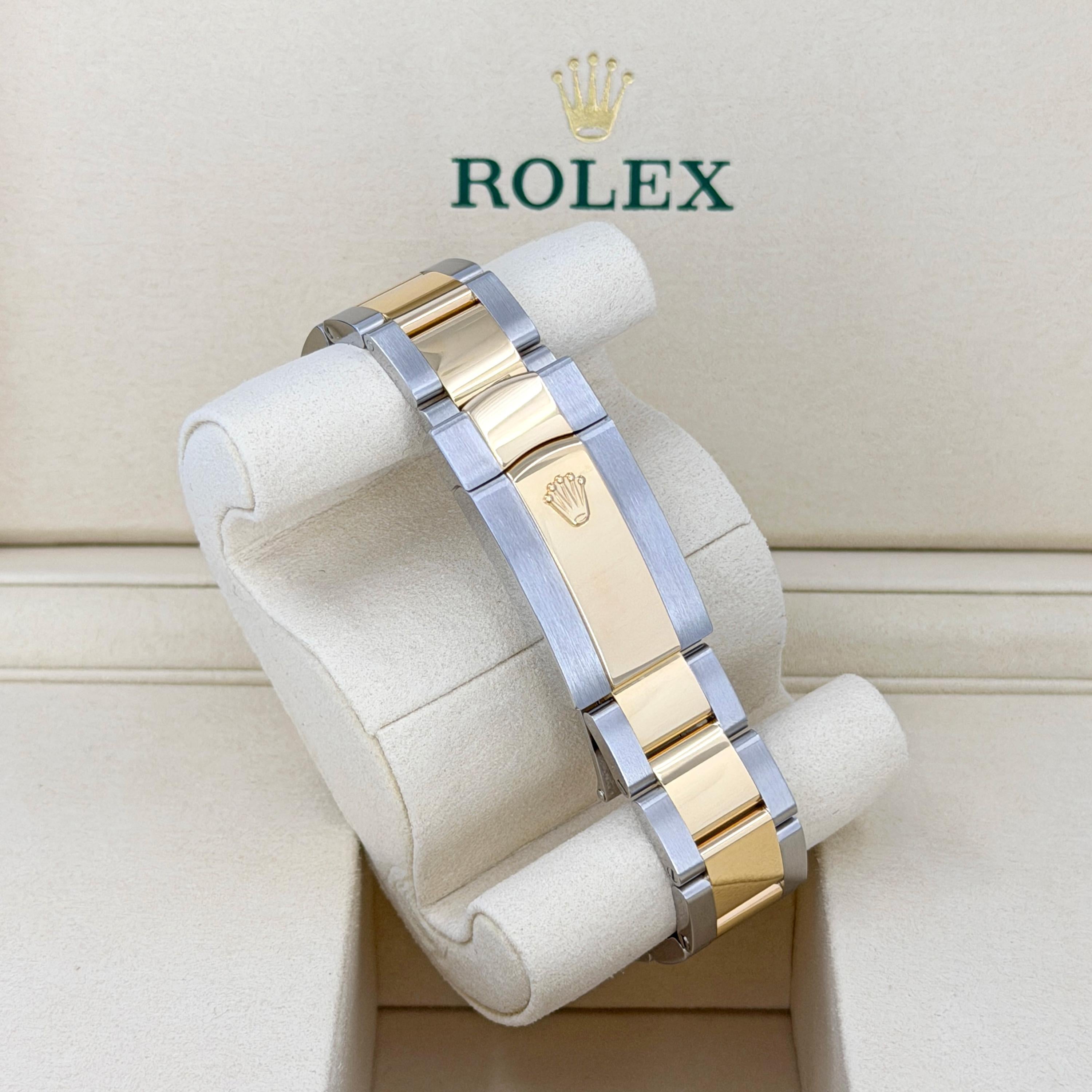 Unworn Rolex Datejust 36 White Oyster Reference# , Complete set, 2025 For Sale 5