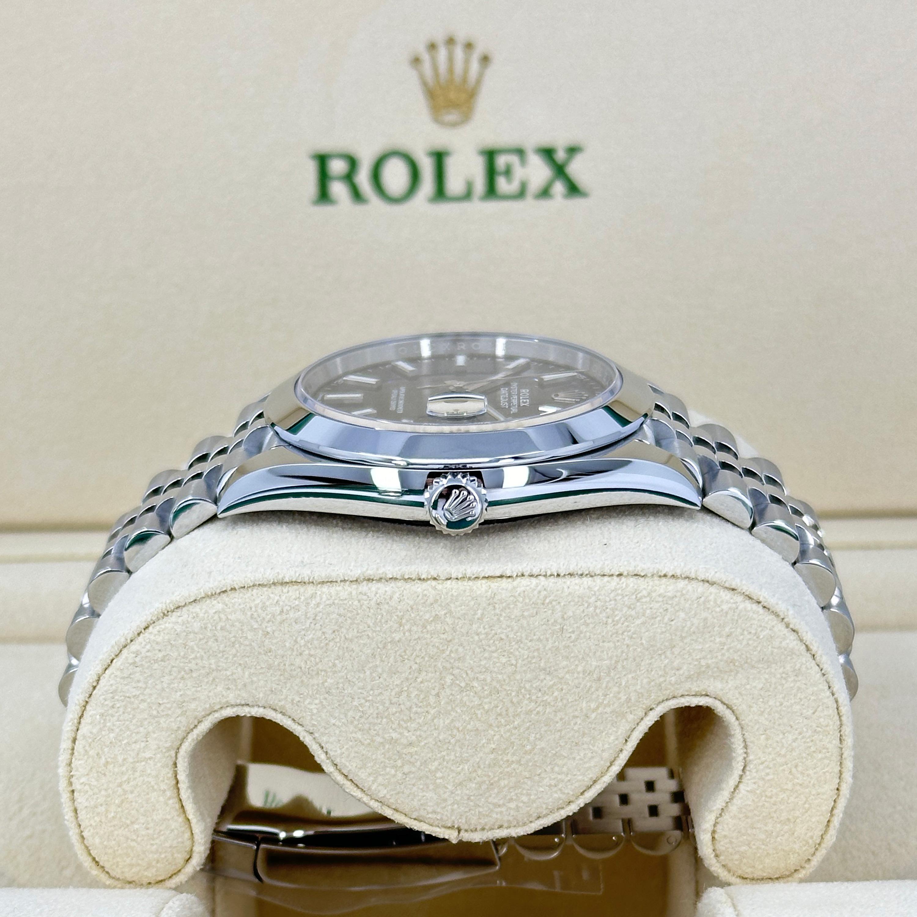 Ungetragene Rolex Datejust 41 Black Jubilee Reference# 126300, Komplettset, 2025 im Angebot 3