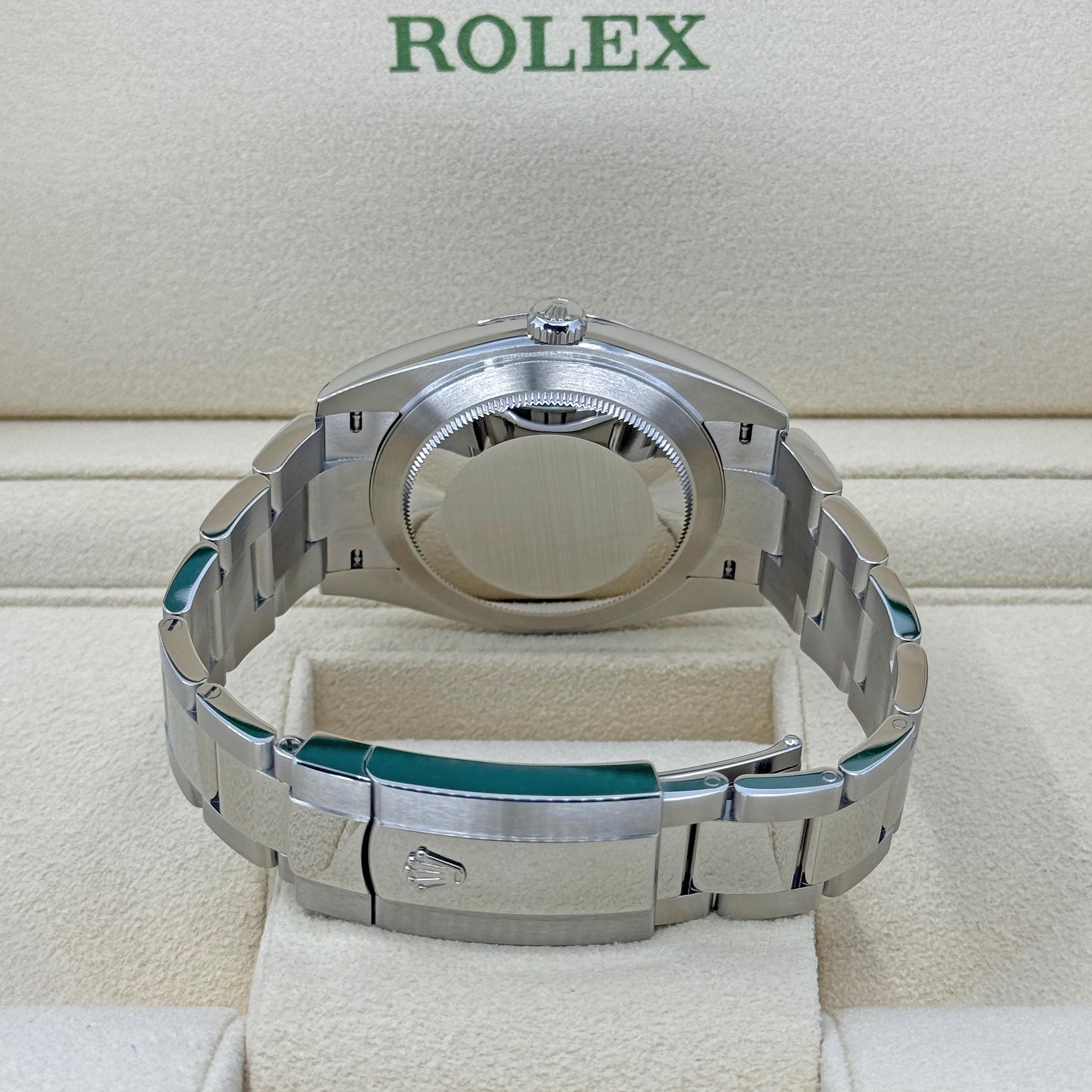 Ungetragene Rolex Datejust 41 Schwarz Oyster Reference# 126300, Komplettset, 2025 im Angebot 6