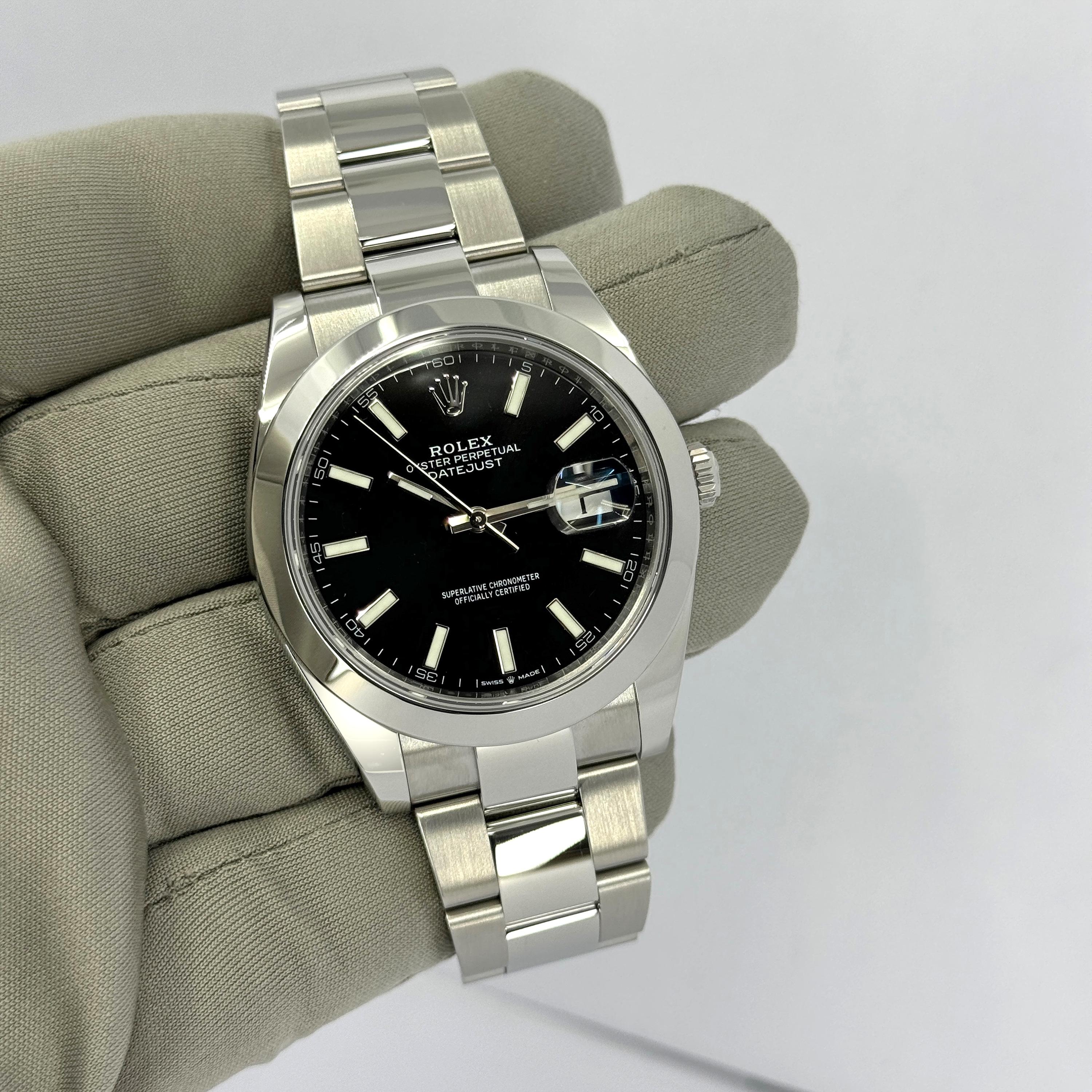 Ungetragene Rolex Datejust 41 Schwarz Oyster Reference# 126300, Komplettset, 2025 im Angebot 8