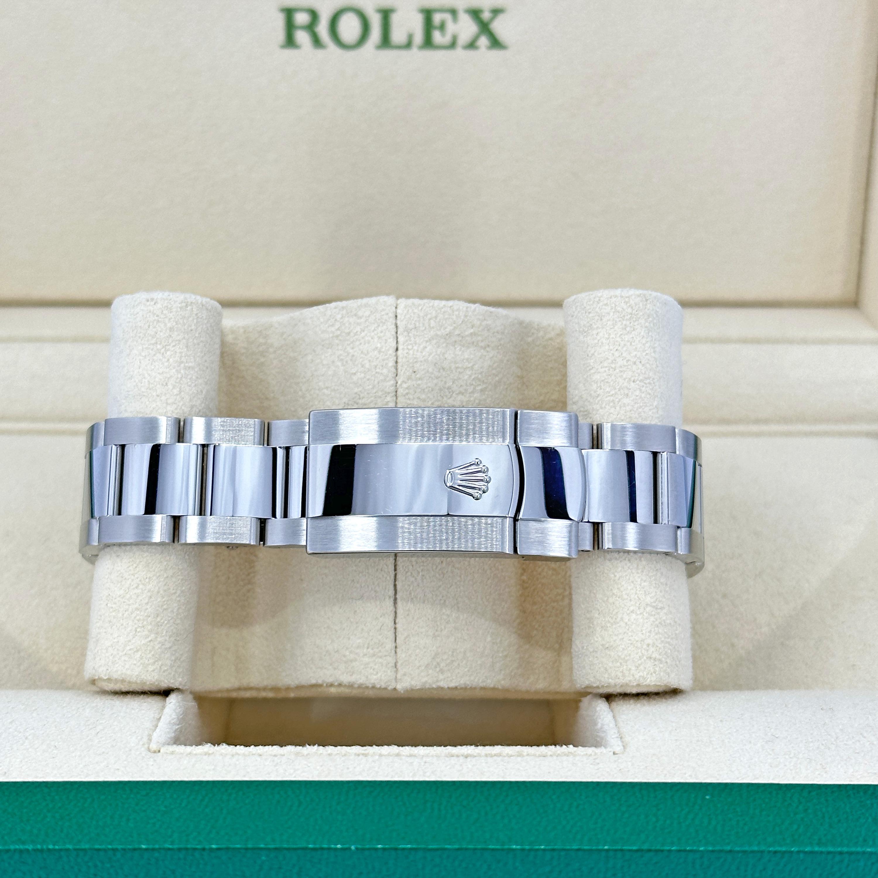 Unworn Rolex Datejust 41 Black Oyster Reference# 126334, Complete set, 2025 For Sale 4