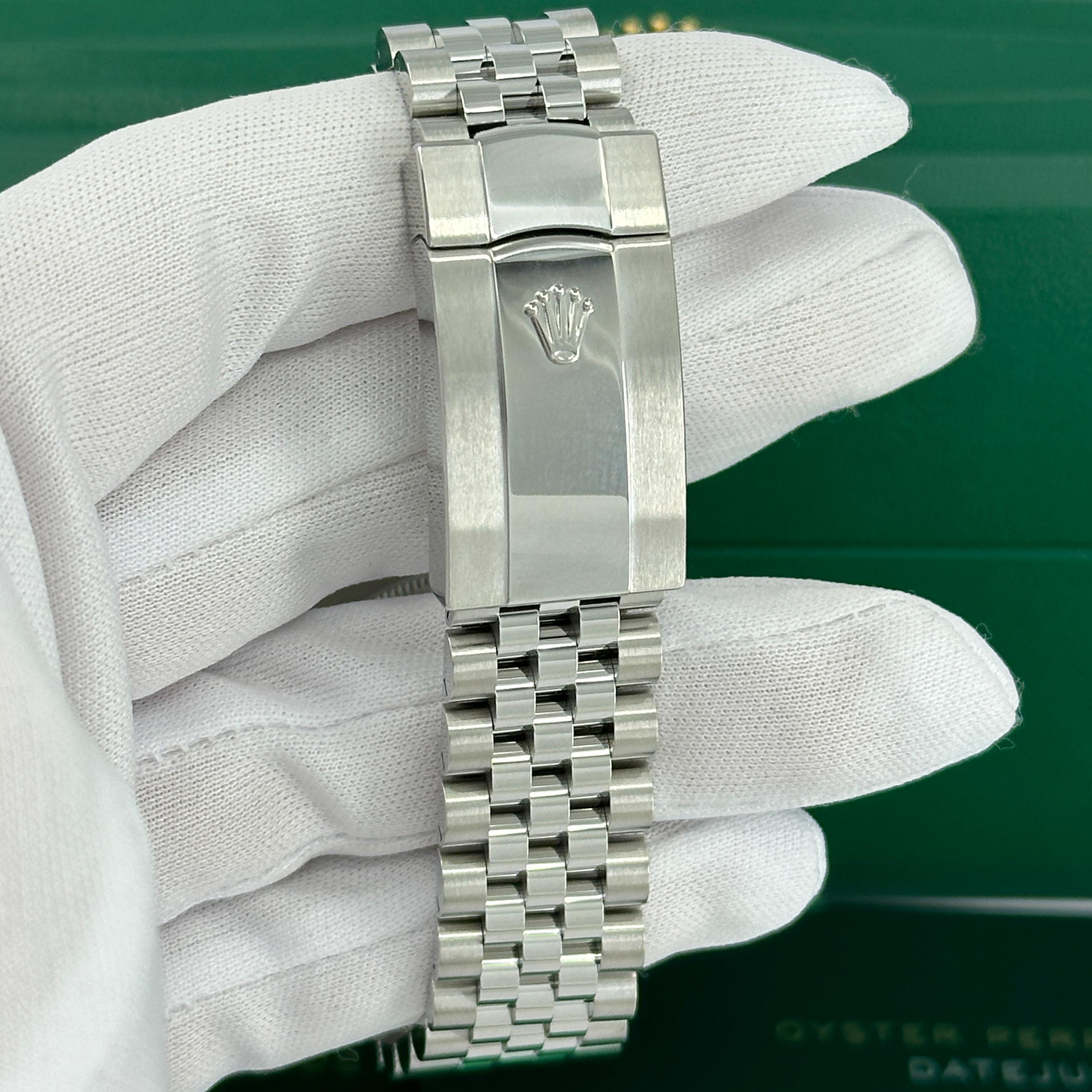 Ungetragene Rolex Datejust 41 Blue Jubilee Reference# 126300, Komplettset, 2025 im Angebot 8