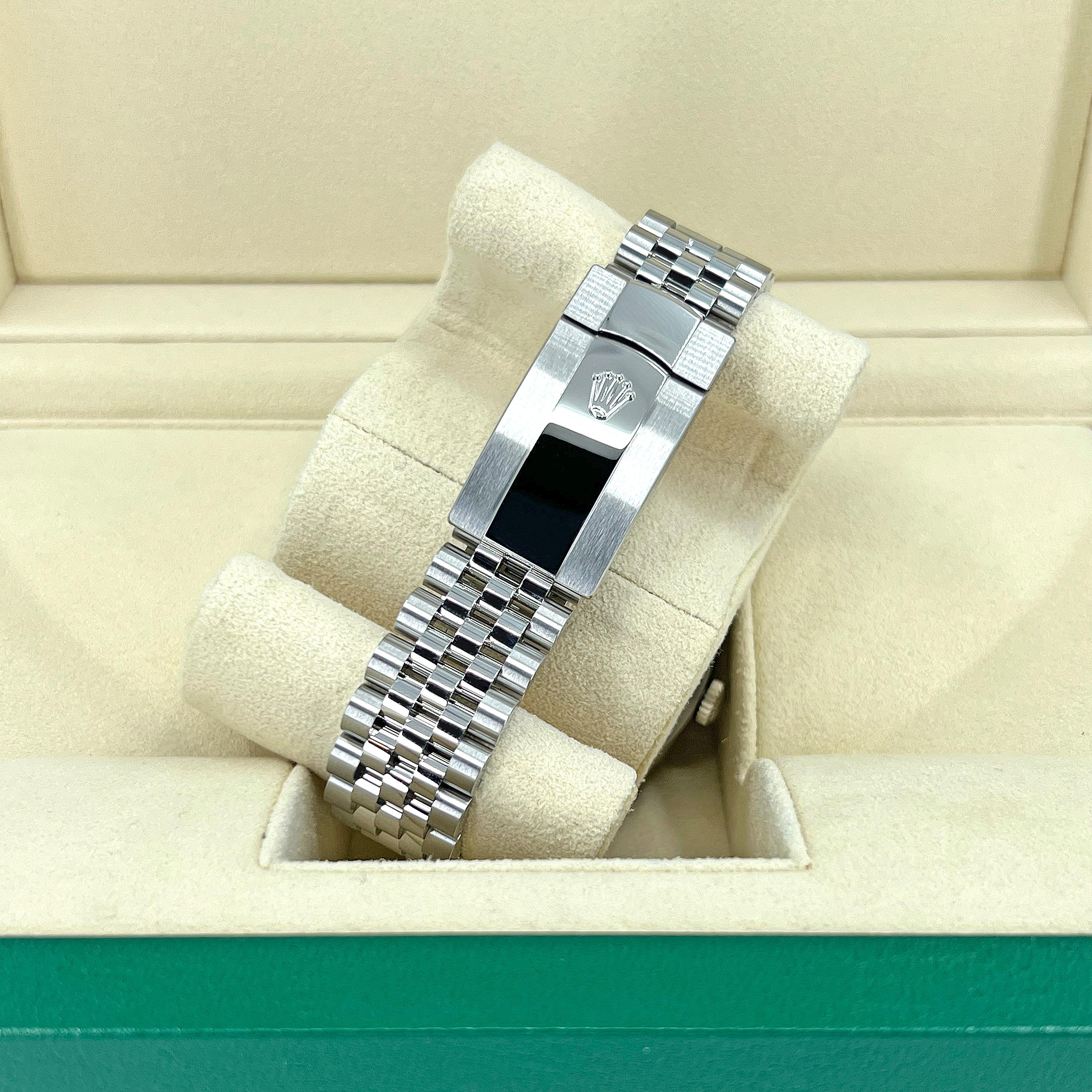 Rolex Datejust 41 Blue Jubilee Riferimento n. 126300, Set completo, 2025 in vendita 4