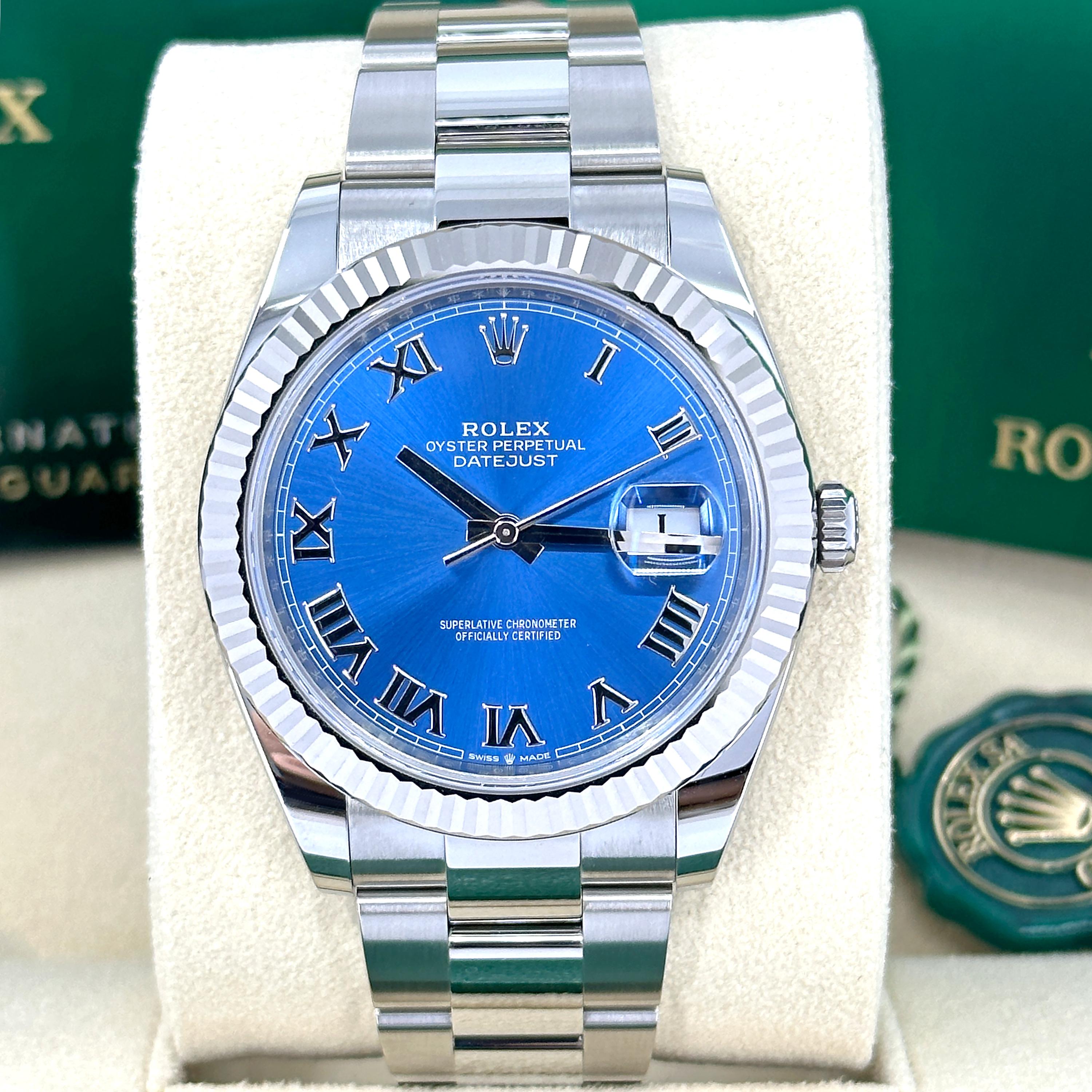Rolex Datejust 126334-0025 - Raffinatezza Rolesor bianca con quadrante blu romano
Un'elegante miscela di design classico e lusso elevato, il Rolex Datejust 126334-0025 offre una raffinatezza senza tempo con un tocco di brillantezza. Realizzato in