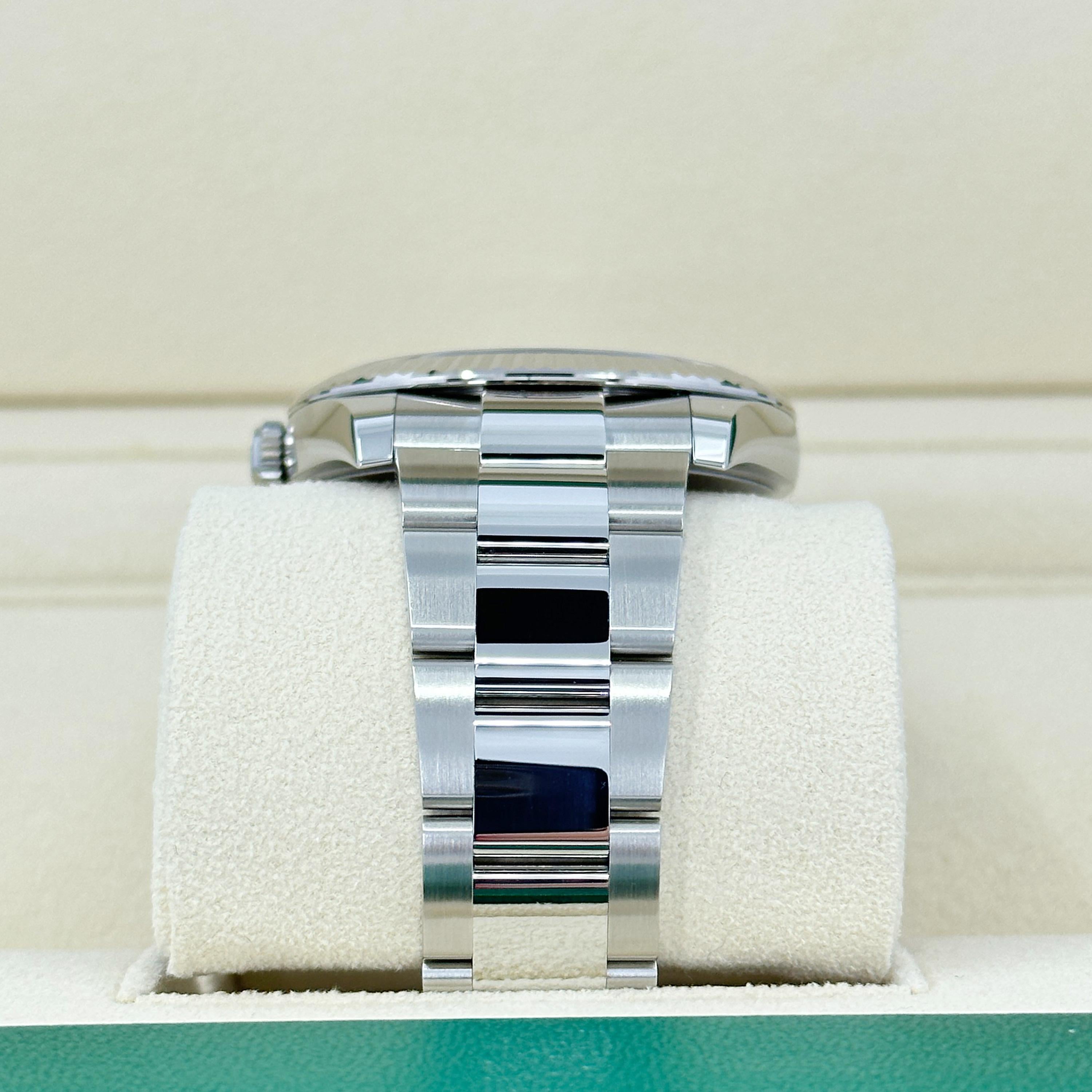 Rolex Datejust 41 Blue Oyster Riferimento n. 126334, Set completo, 2025 in vendita 1