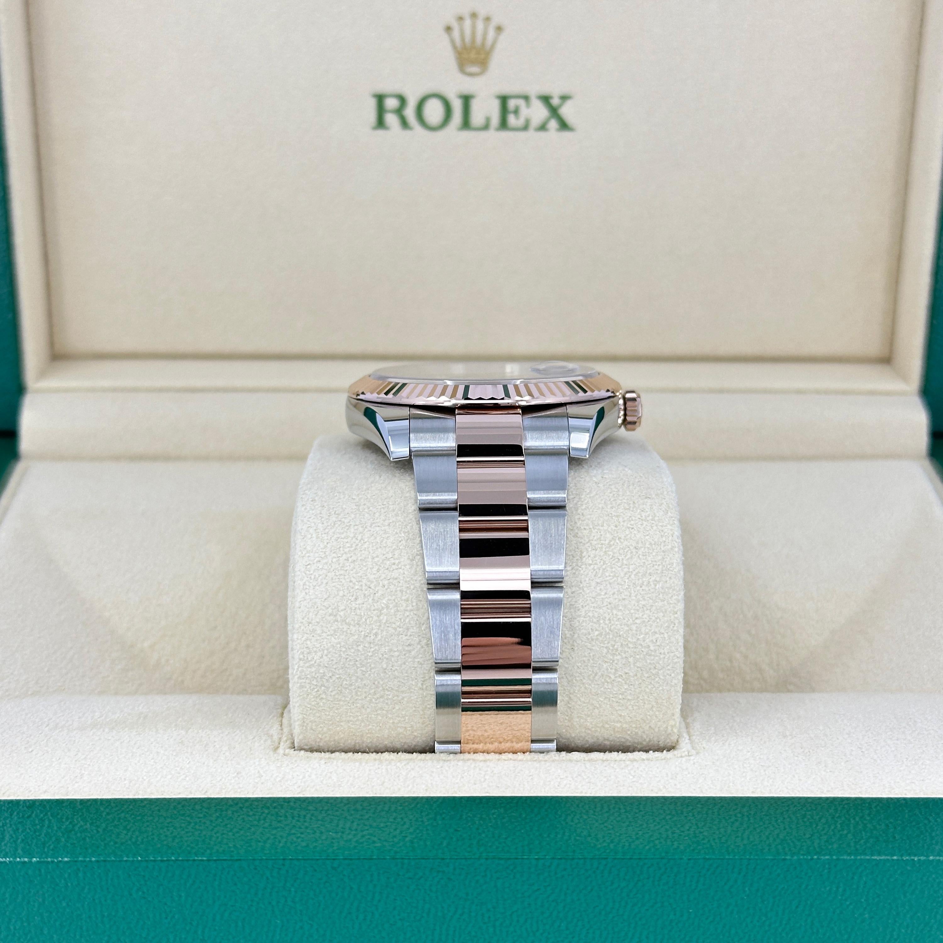 Rolex Datejust 126331-0003 - Esfera Chocolate Sunray, Oro Everose y Sofisticación con Diamantes

El Rolex Datejust 126331-0003 es una clase magistral de lujo en tonos cálidos, que combina la precisión de la relojería suiza con la elegancia del oro