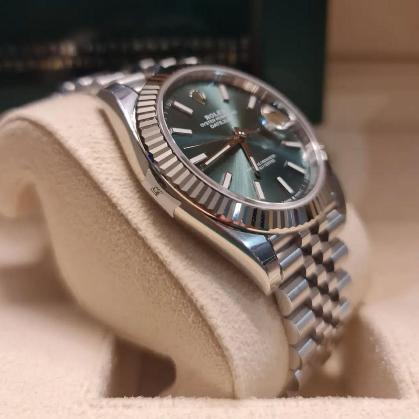 Femenino o masculino Rolex Datejust 41 Green Jubilee sin usar Referencia# 126334, Juego completo, 2025 en venta