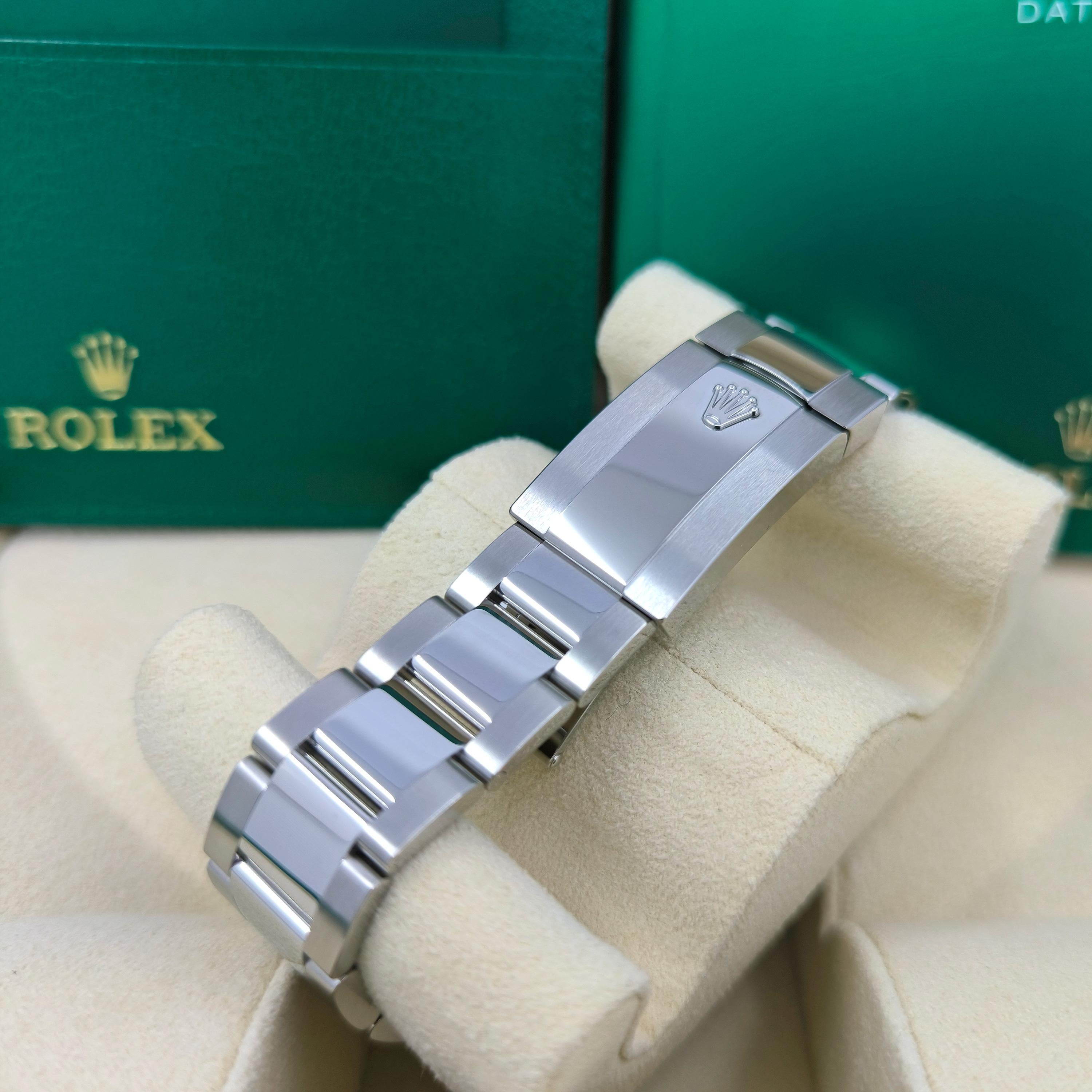 Rolex Datejust 41 Green Oyster Reference# 126300, Jeu complet, 2025 en vente 7