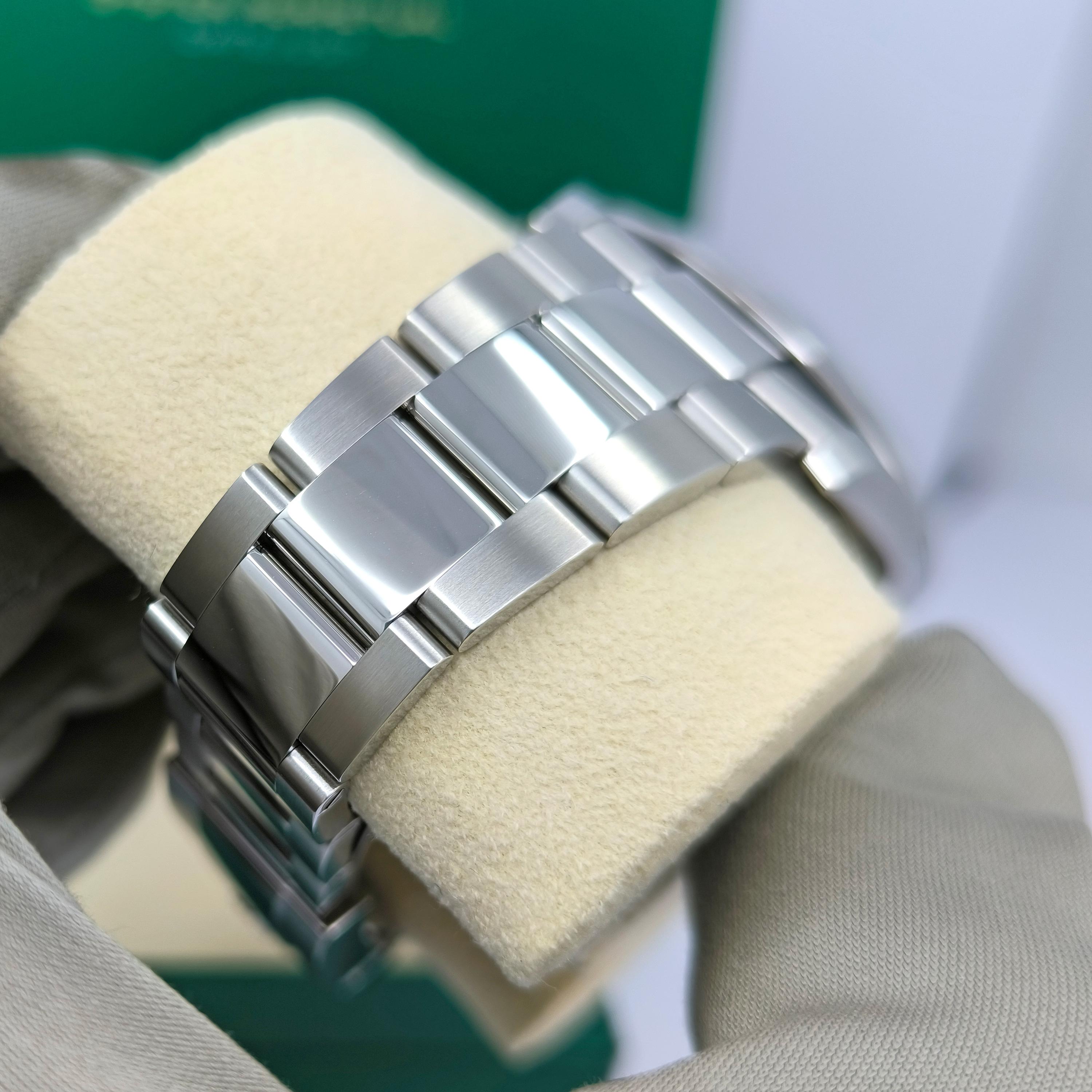Rolex Datejust 41 Green Oyster Reference# 126300, Jeu complet, 2025 en vente 10
