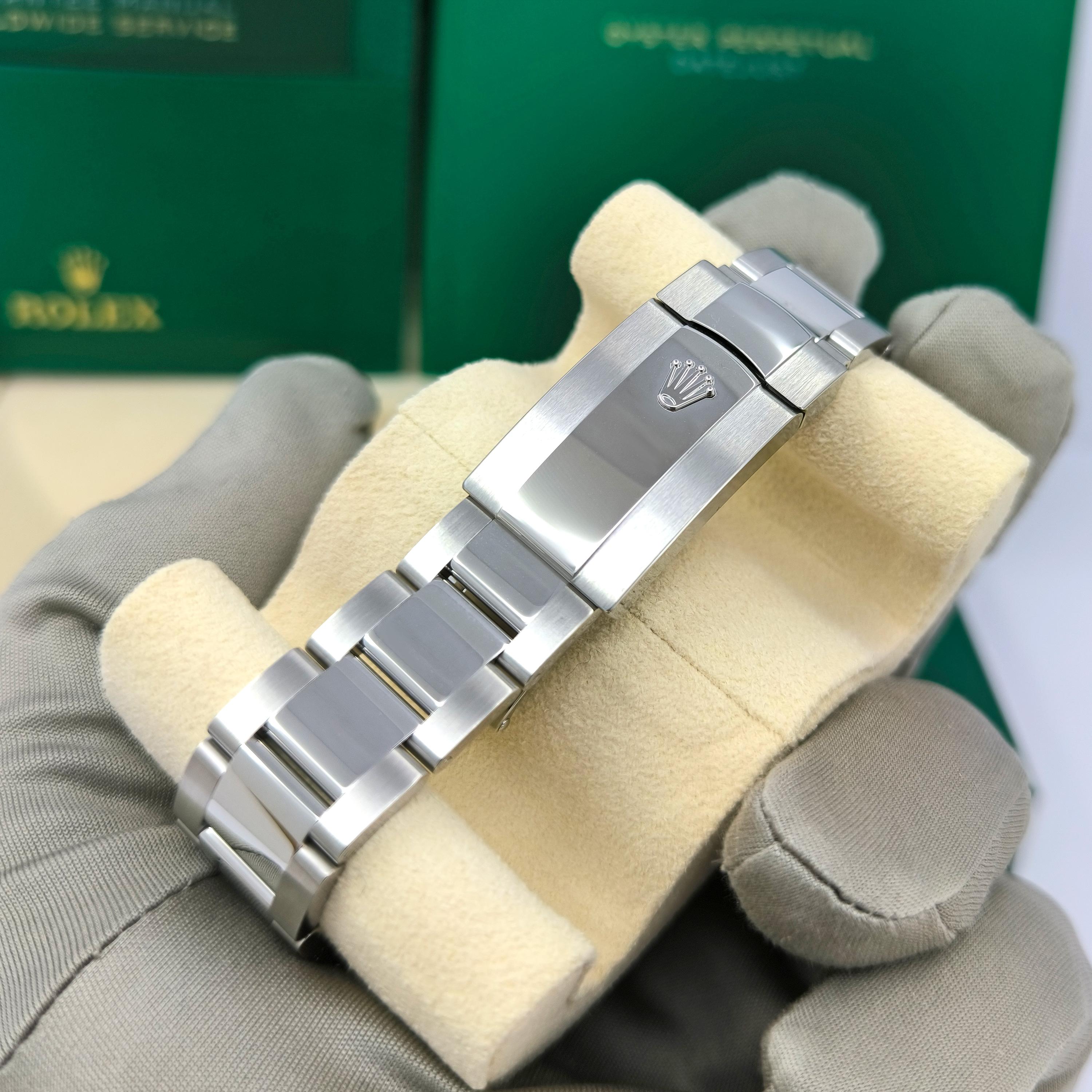 Rolex Datejust 41 Green Oyster Reference# 126300, Jeu complet, 2025 en vente 11