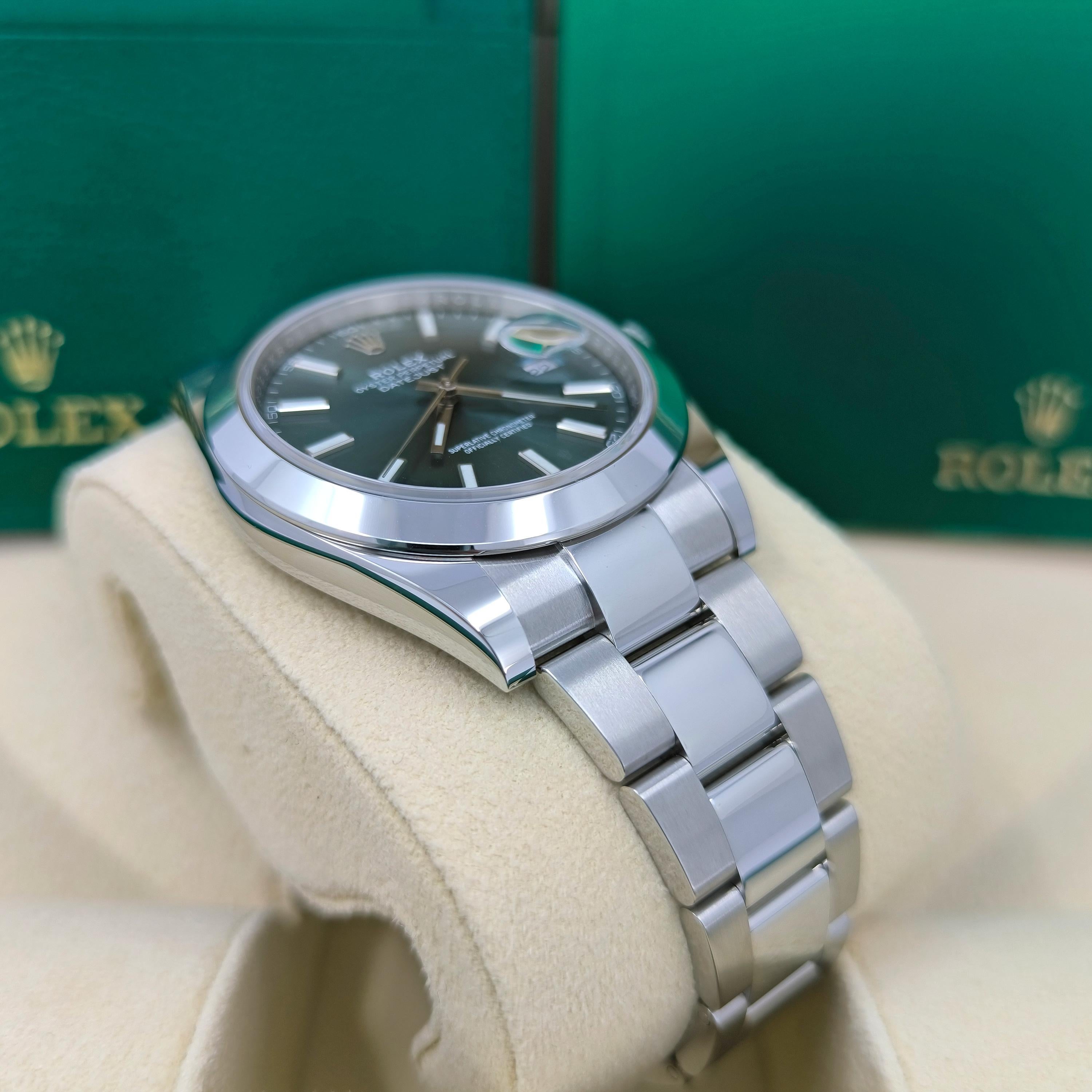 Rolex Datejust 41 Green Oyster Reference# 126300, Jeu complet, 2025 en vente 1