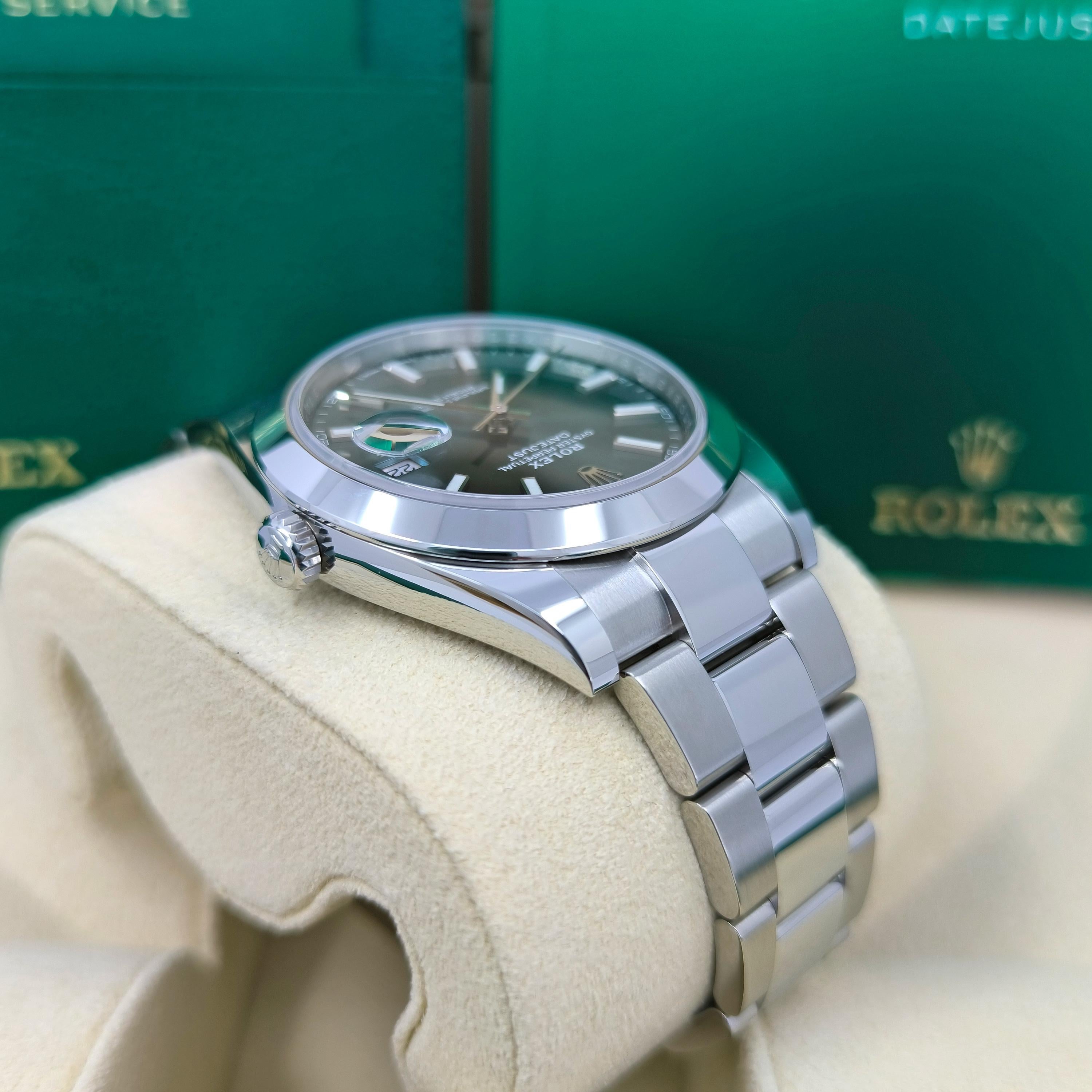 Rolex Datejust 41 Green Oyster Reference# 126300, Jeu complet, 2025 en vente 4