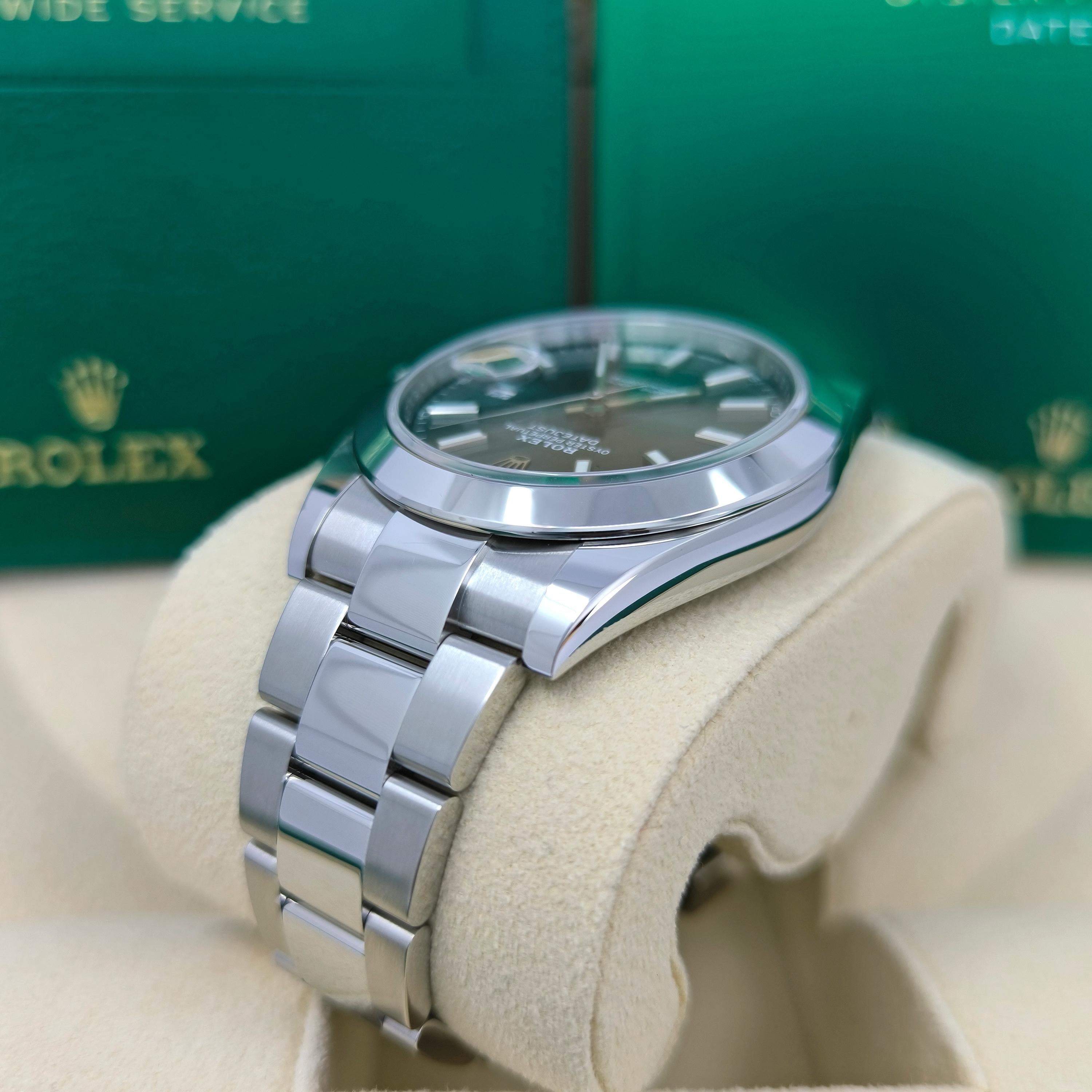 Rolex Datejust 41 Green Oyster Reference# 126300, Jeu complet, 2025 en vente 5
