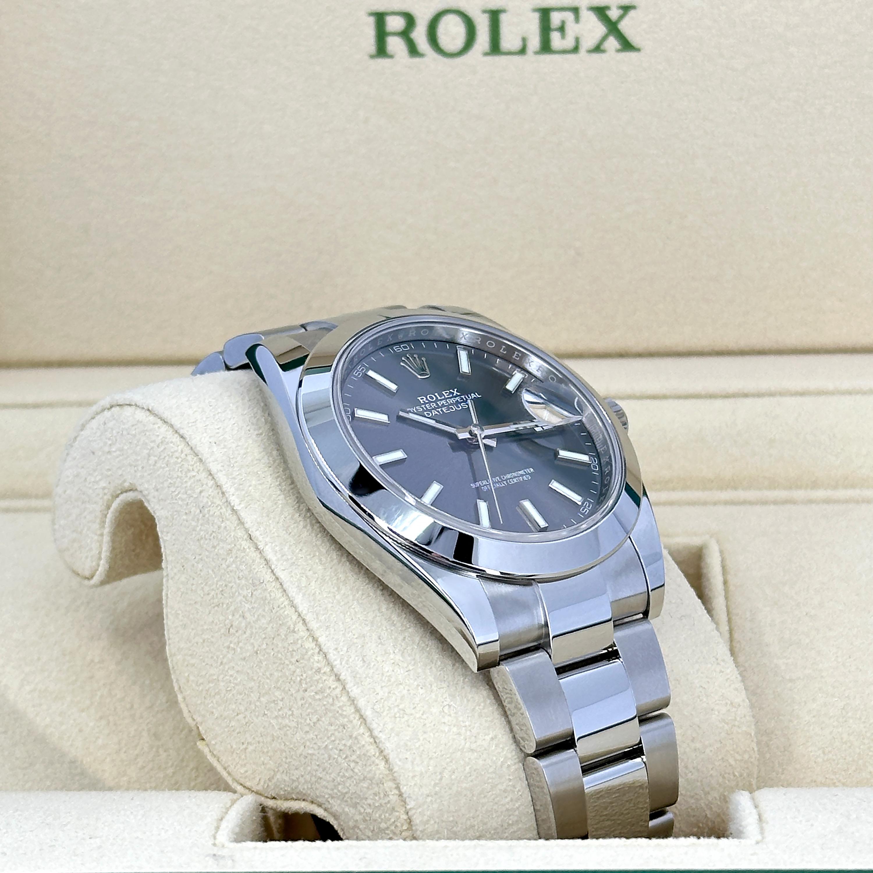 Rolex Datejust 41 Gris Oyster Sin Usar Referencia# 126300, Juego completo, 2025 en Nuevo estado para la venta en New York, NY