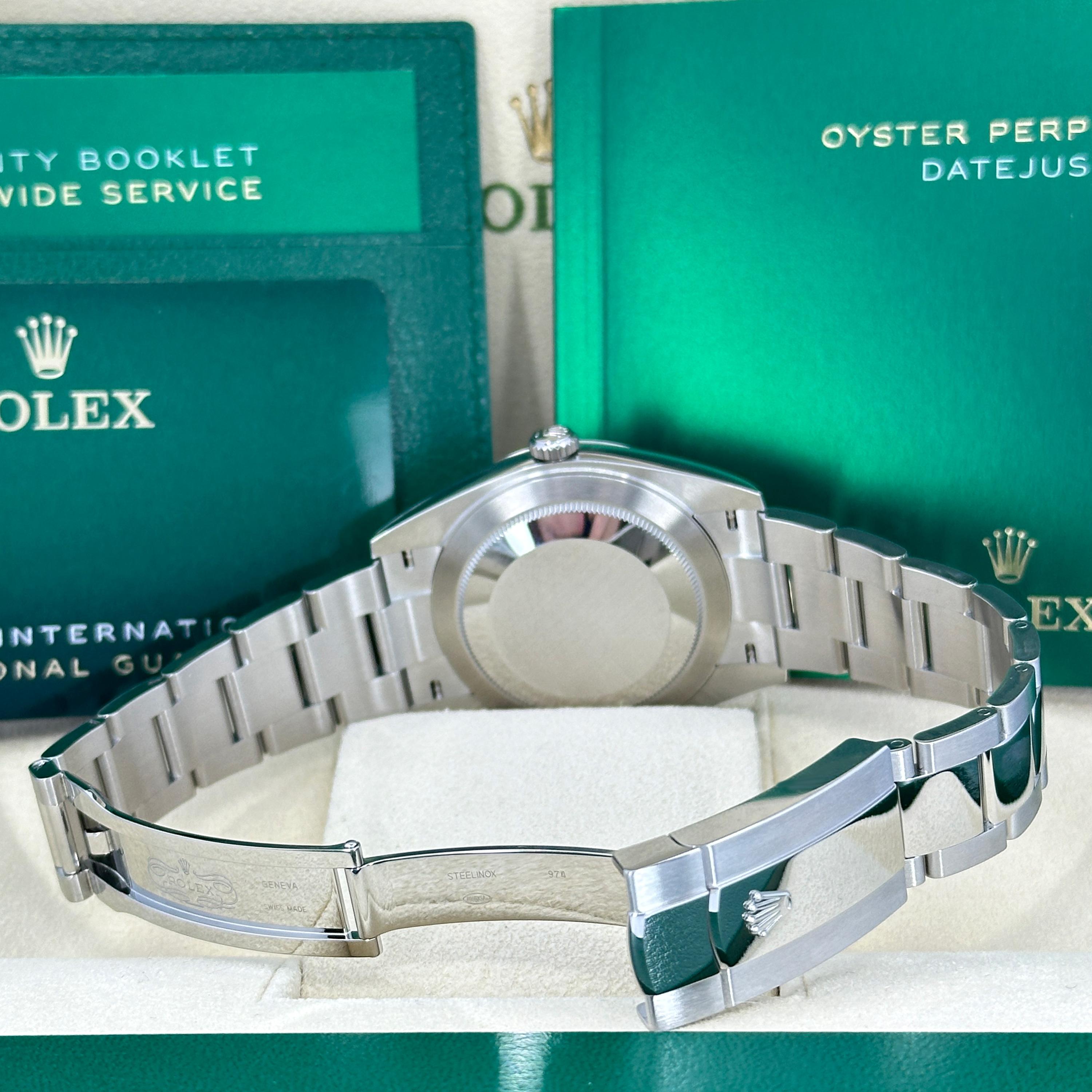 Ungetragene Rolex Datejust 41 Silver Oyster Reference# 126334, Komplettset, 2025 im Angebot 11