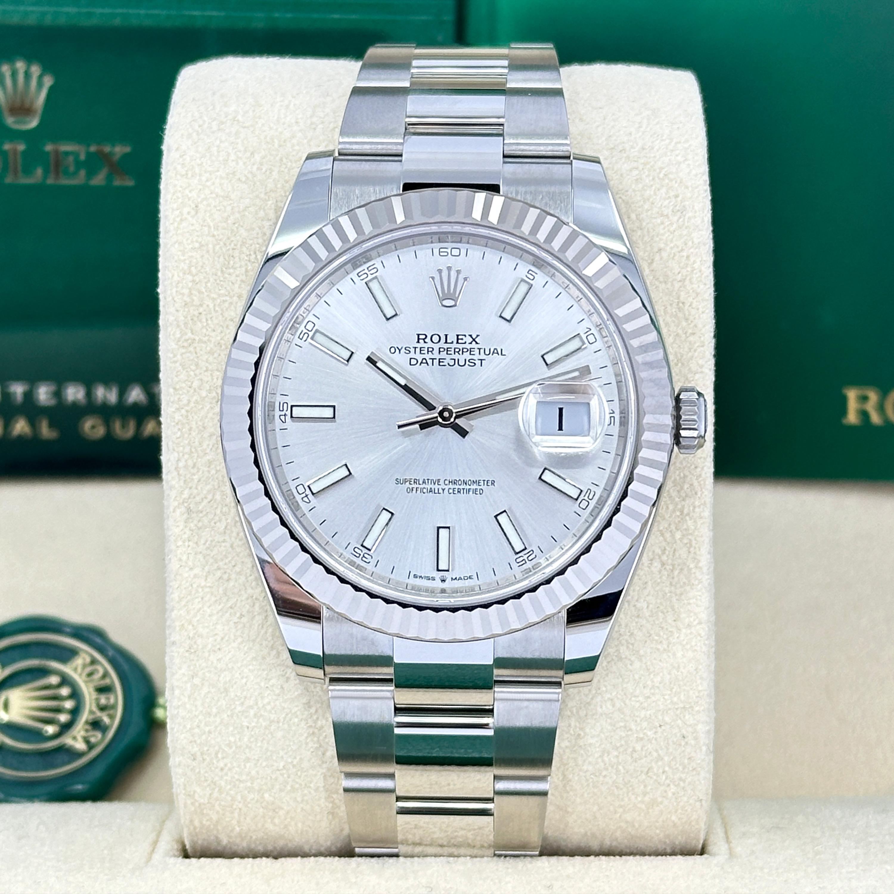 Ungetragene Rolex Datejust 41 Silver Oyster Reference# 126334, Komplettset, 2025 im Zustand „Neu“ im Angebot in New York, NY
