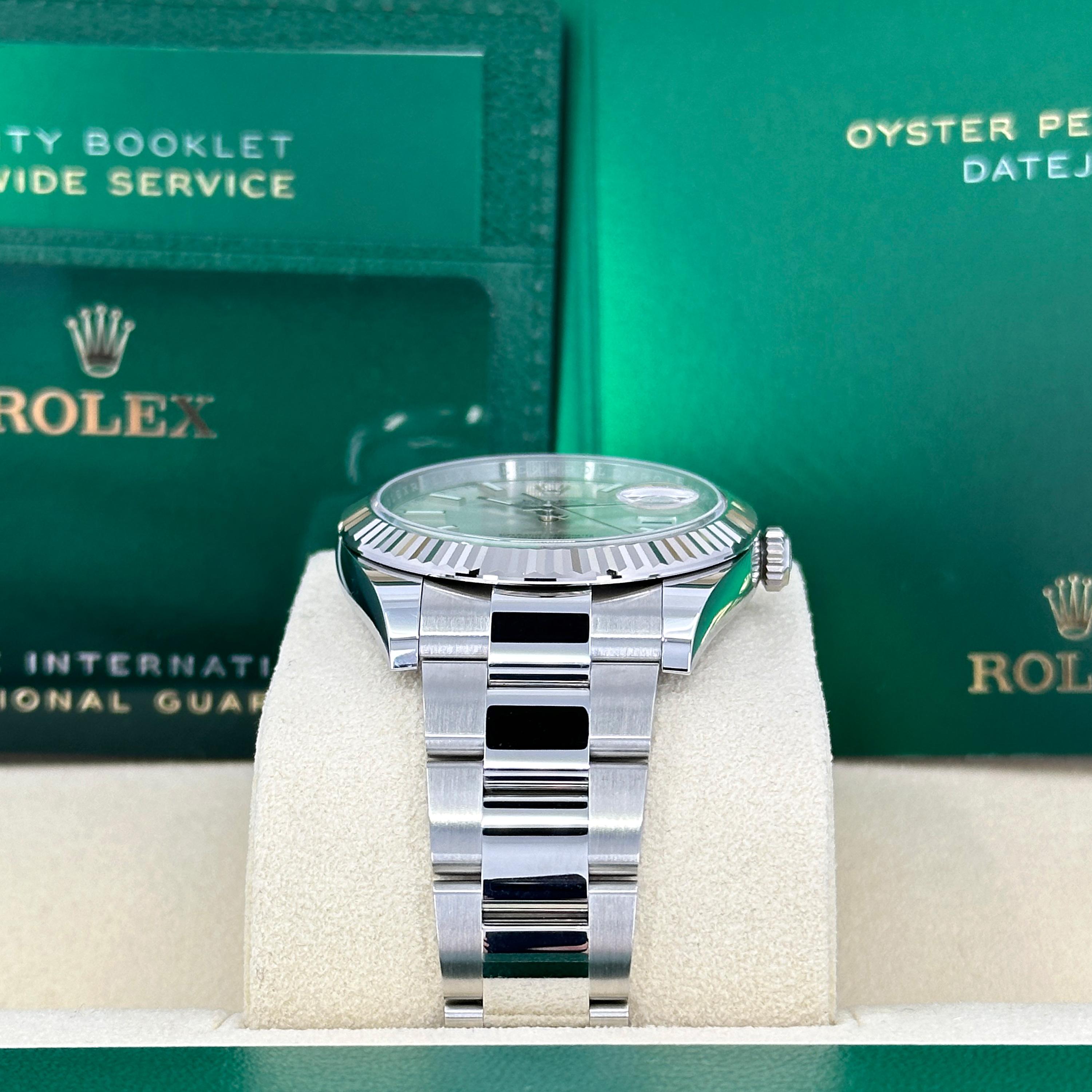 Ungetragene Rolex Datejust 41 Silver Oyster Reference# 126334, Komplettset, 2025 für Damen oder Herren im Angebot
