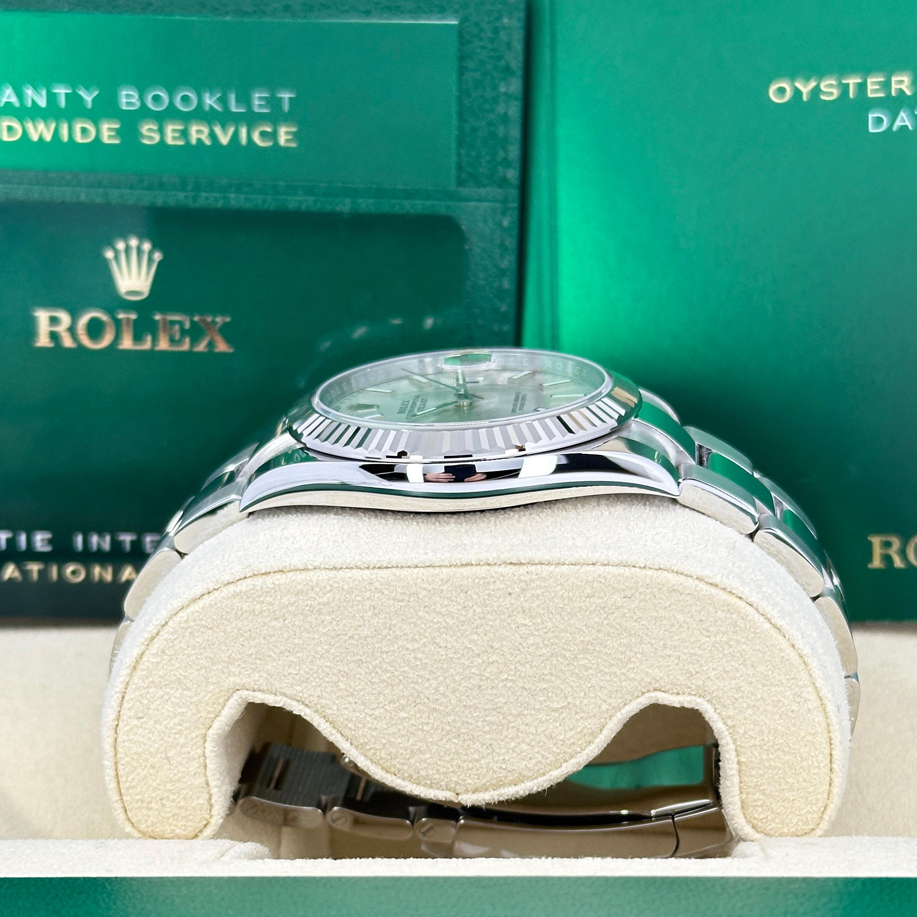 Ungetragene Rolex Datejust 41 Silver Oyster Reference# 126334, Komplettset, 2025 im Angebot 1