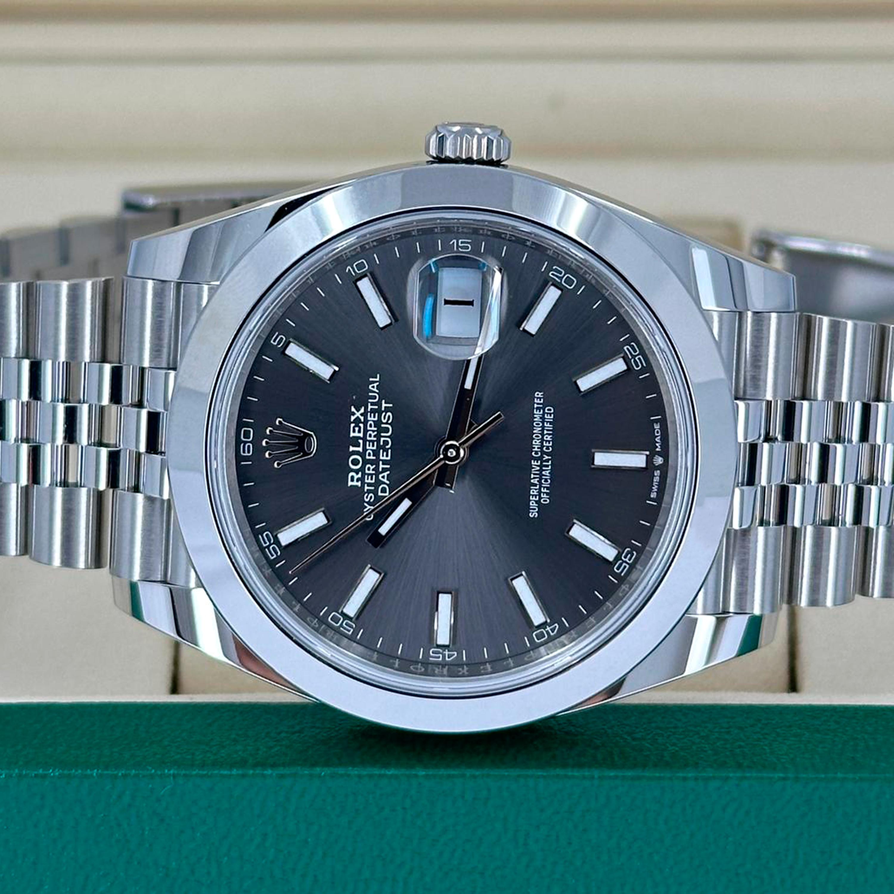 Rolex Datejust 41 Ref. 126300-0008 - Sofisticación gris pizarra en Oystersteel con brazalete Jubilee

El Rolex Datejust 41 Ref. 126300-0008 es un clásico refinado y moderno que combina un estilo discreto con el rendimiento característico de Rolex.