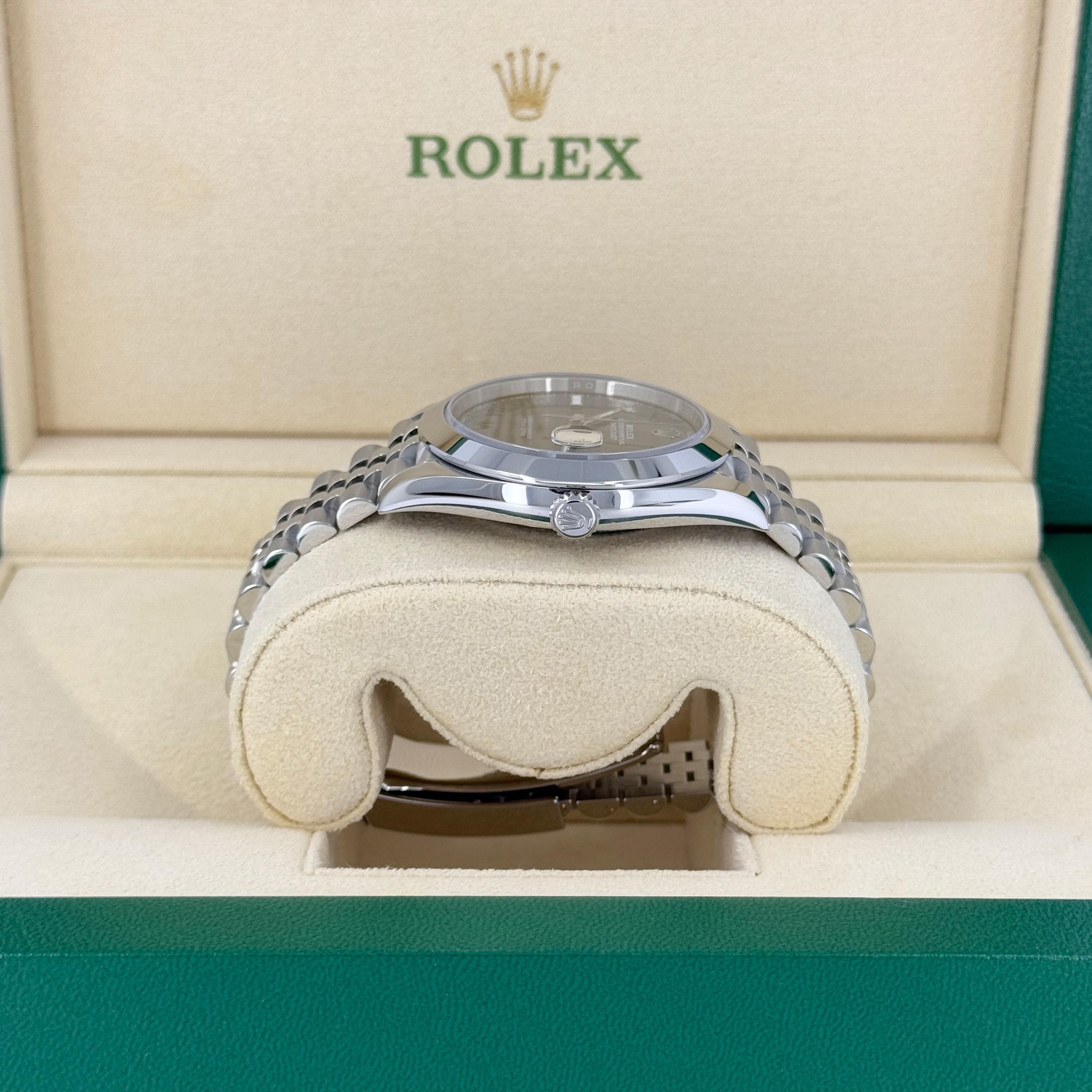 Women's or Men's Unworn Rolex Datejust 41 Slate Jubilee Reference# 126300, Complete set, 2025 For Sale