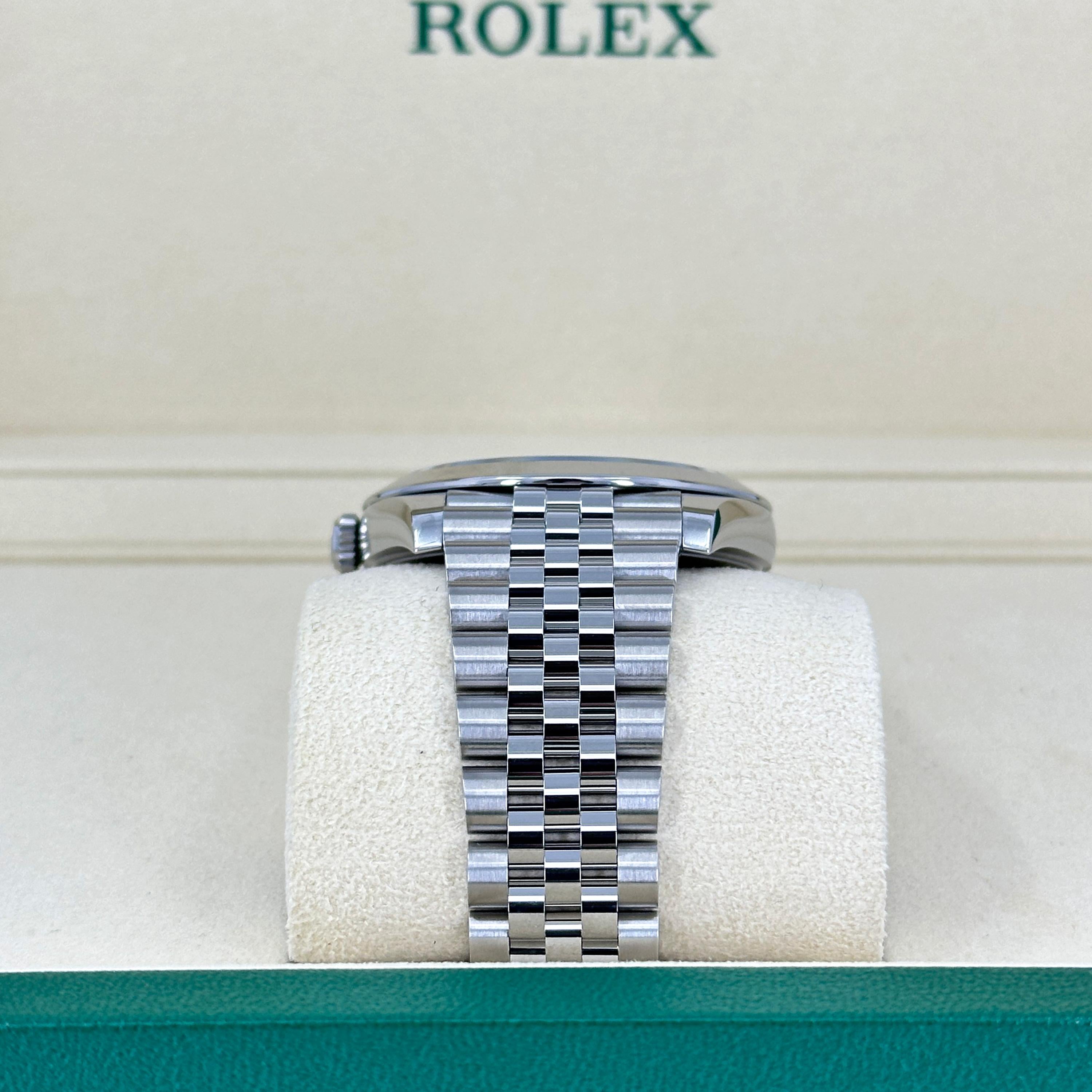 Rolex Datejust 41 White Jubilee Reference# 126300, Jeu complet, 2025, non porté en vente 1