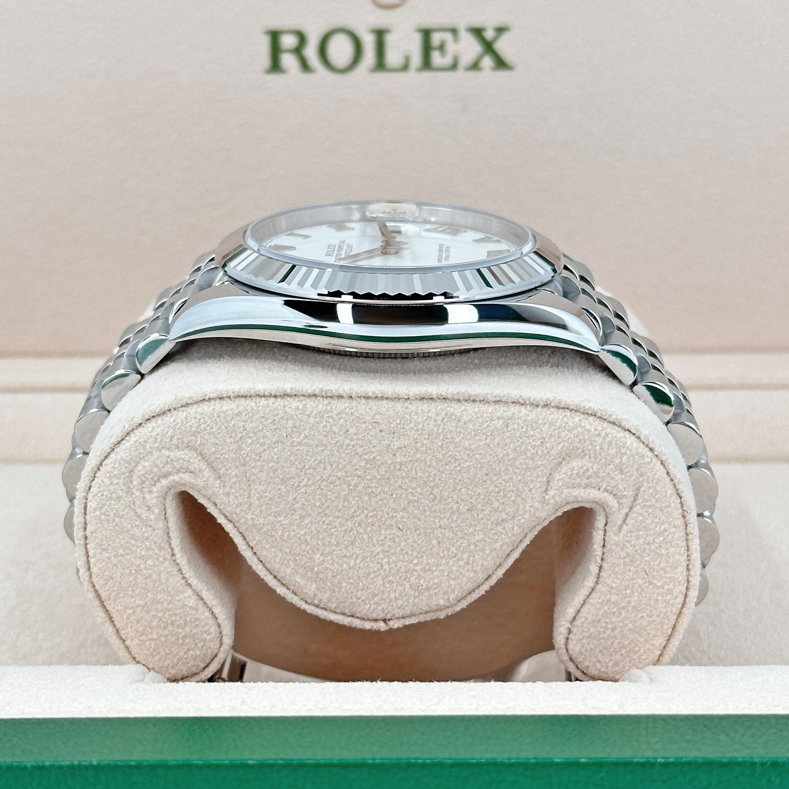 Ungetragene Rolex Datejust 41 White Jubilee Reference# 126334, Komplettset, 2025 für Damen oder Herren im Angebot