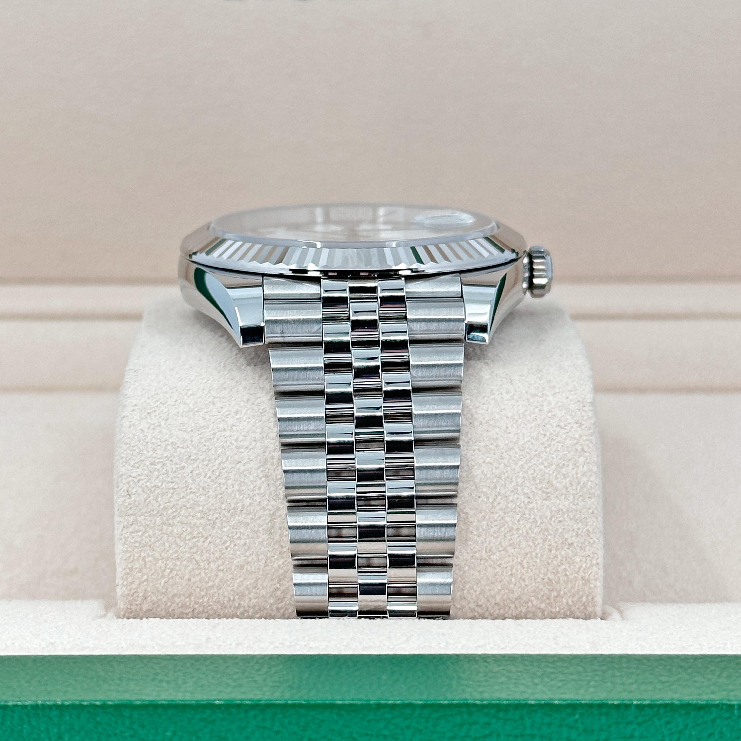 Ungetragene Rolex Datejust 41 White Jubilee Reference# 126334, Komplettset, 2025 im Angebot 1