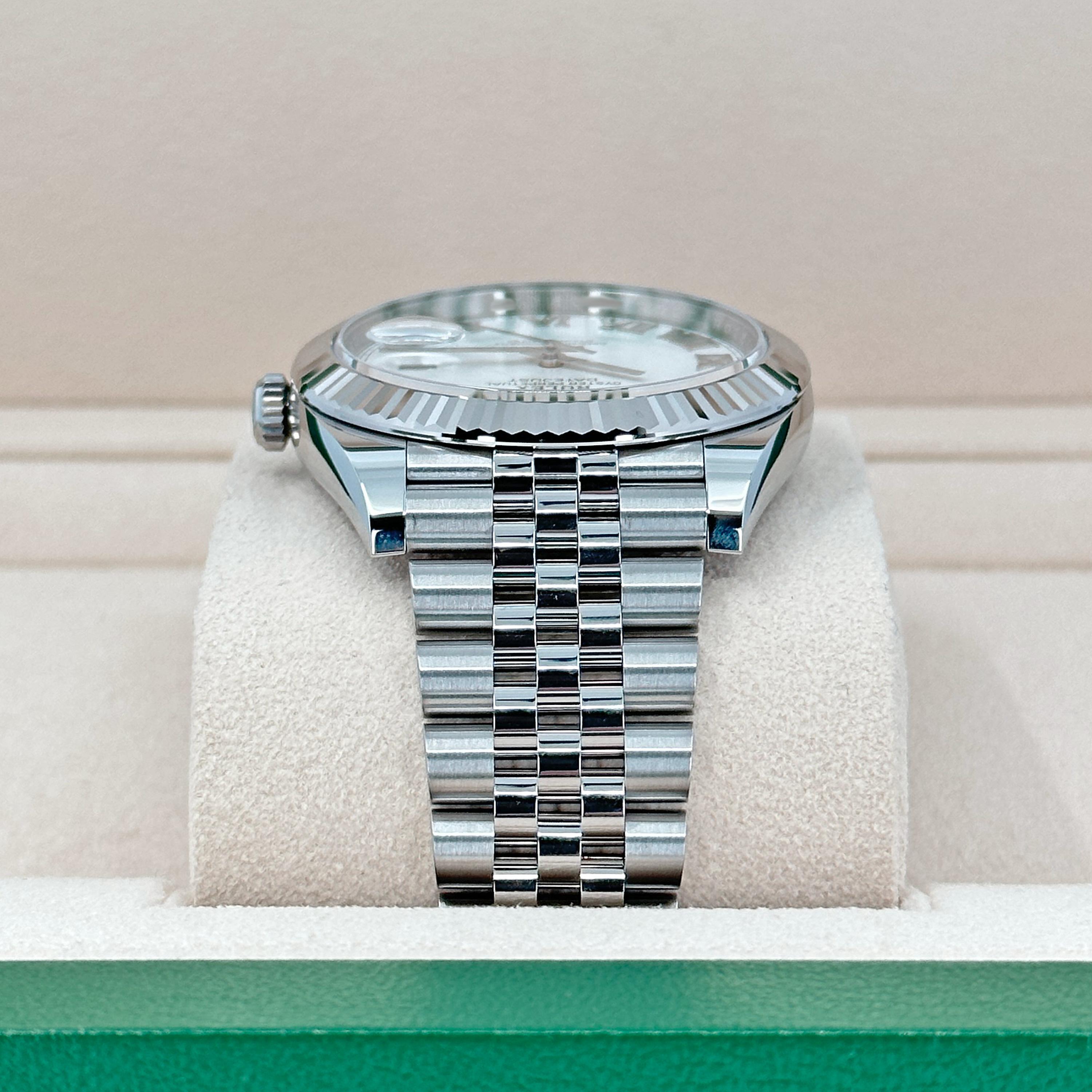 Ungetragene Rolex Datejust 41 White Jubilee Reference# 126334, Komplettset, 2025 im Angebot 2